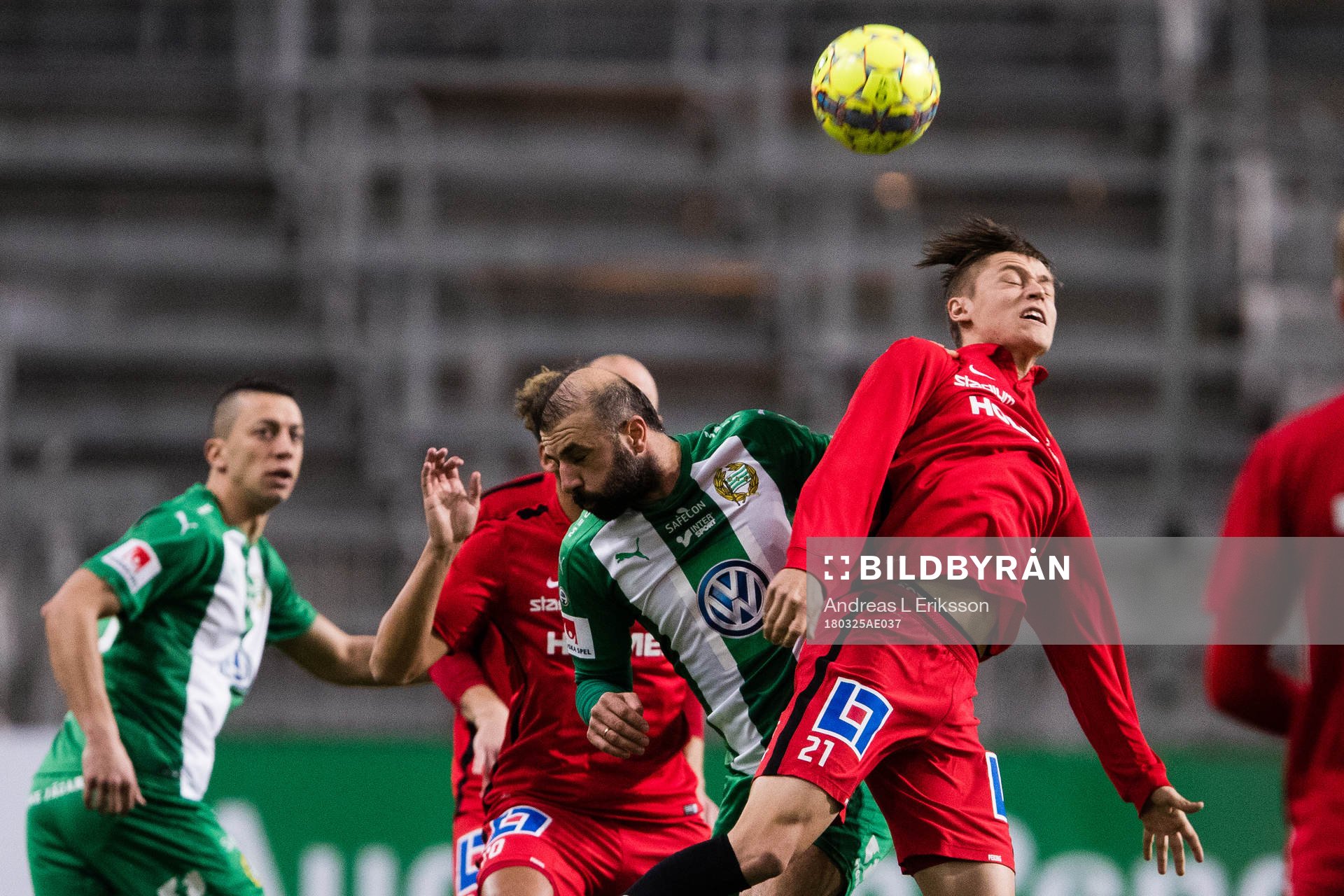 Hammarbys Kennedy Bakircioglu i en nickduell med