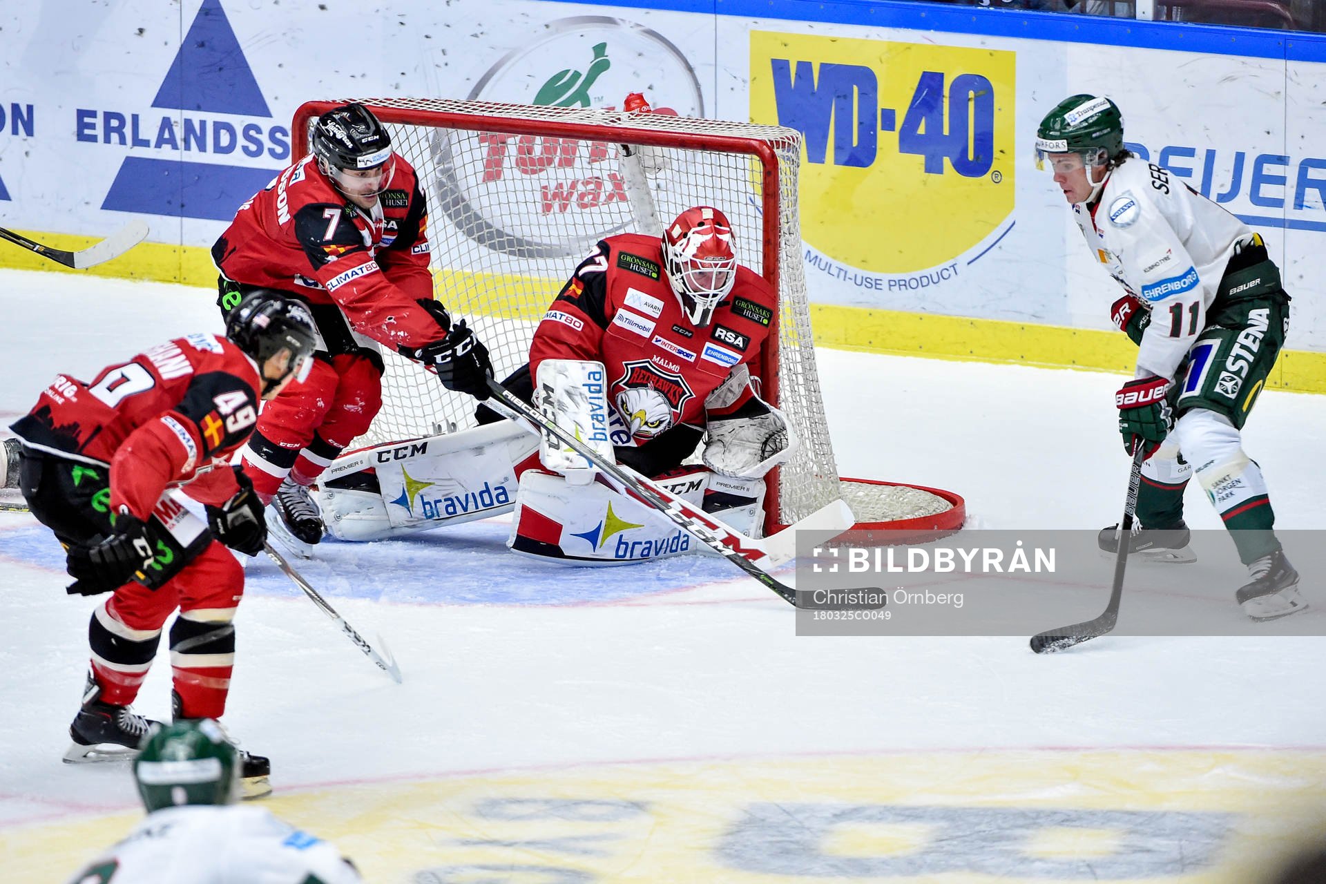 Frölundas Victor Olofsson och Malmö Redhawks Rhett