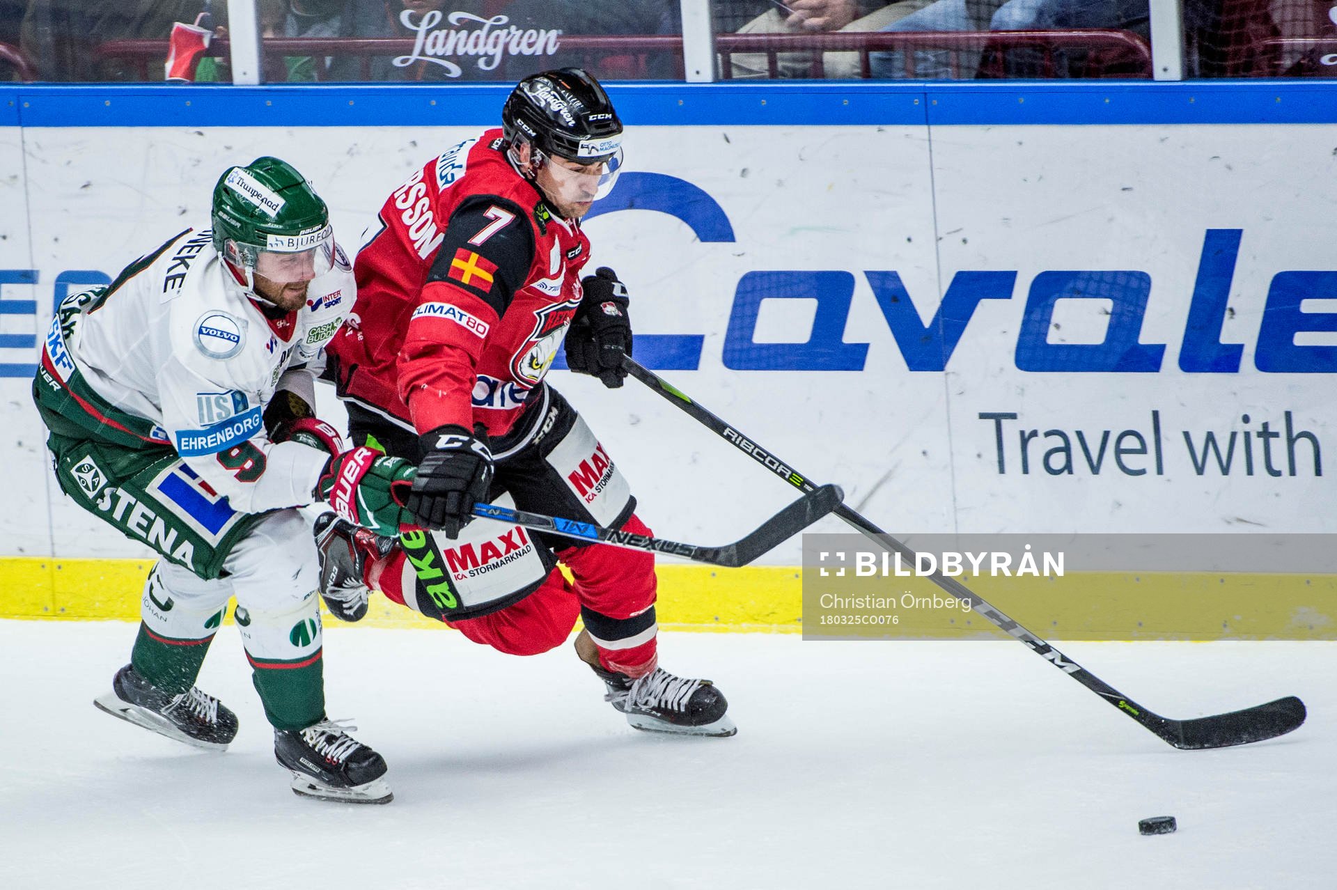 Frölundas Jan Mursak mot Malmö Redhawks Nils Andersson