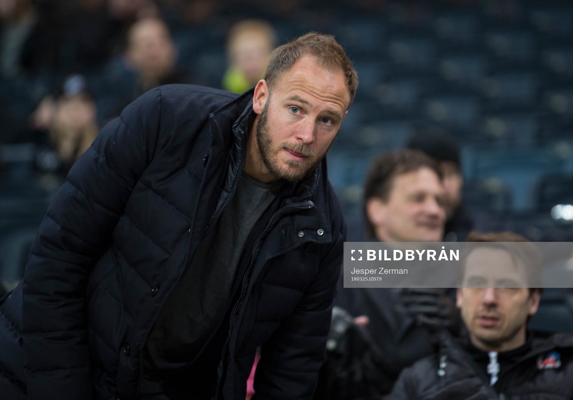 Sveriges lagkapten Andreas Granqvist på läktaren