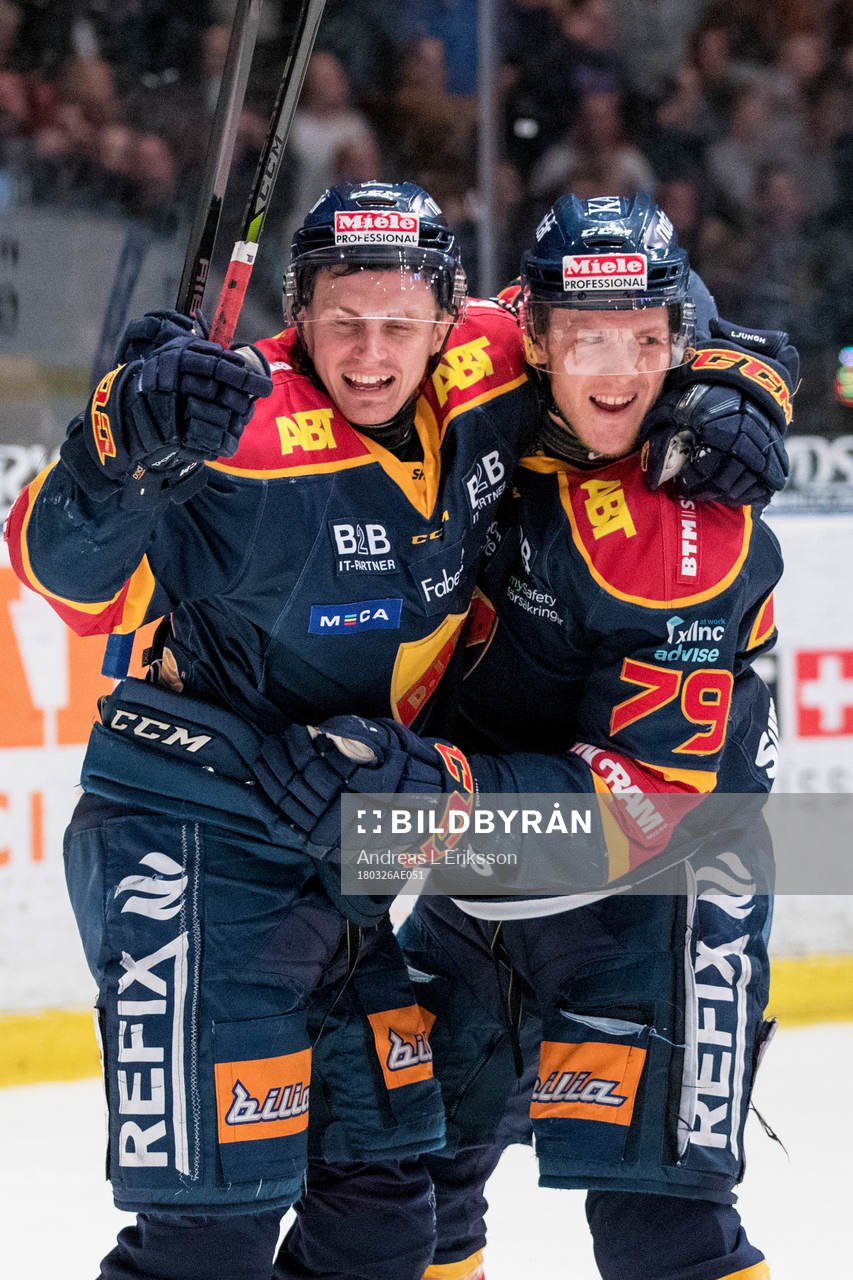 Djurgårdens Markus Ljungh och Patrik Lundh jublar