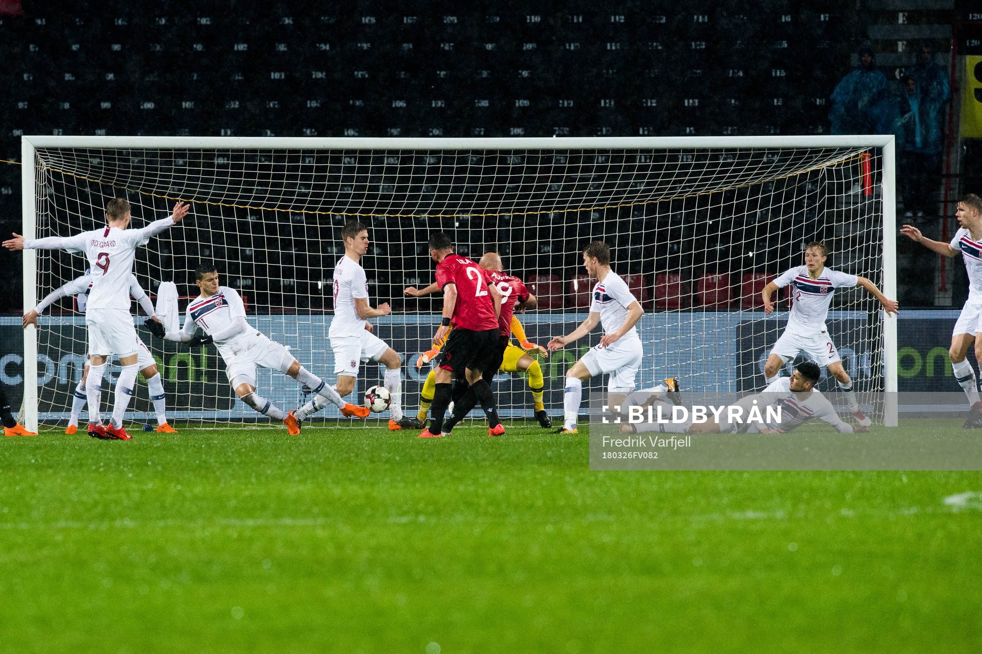 Mohamed Elyounoussi of Norway, Markus Henriksen of Norway