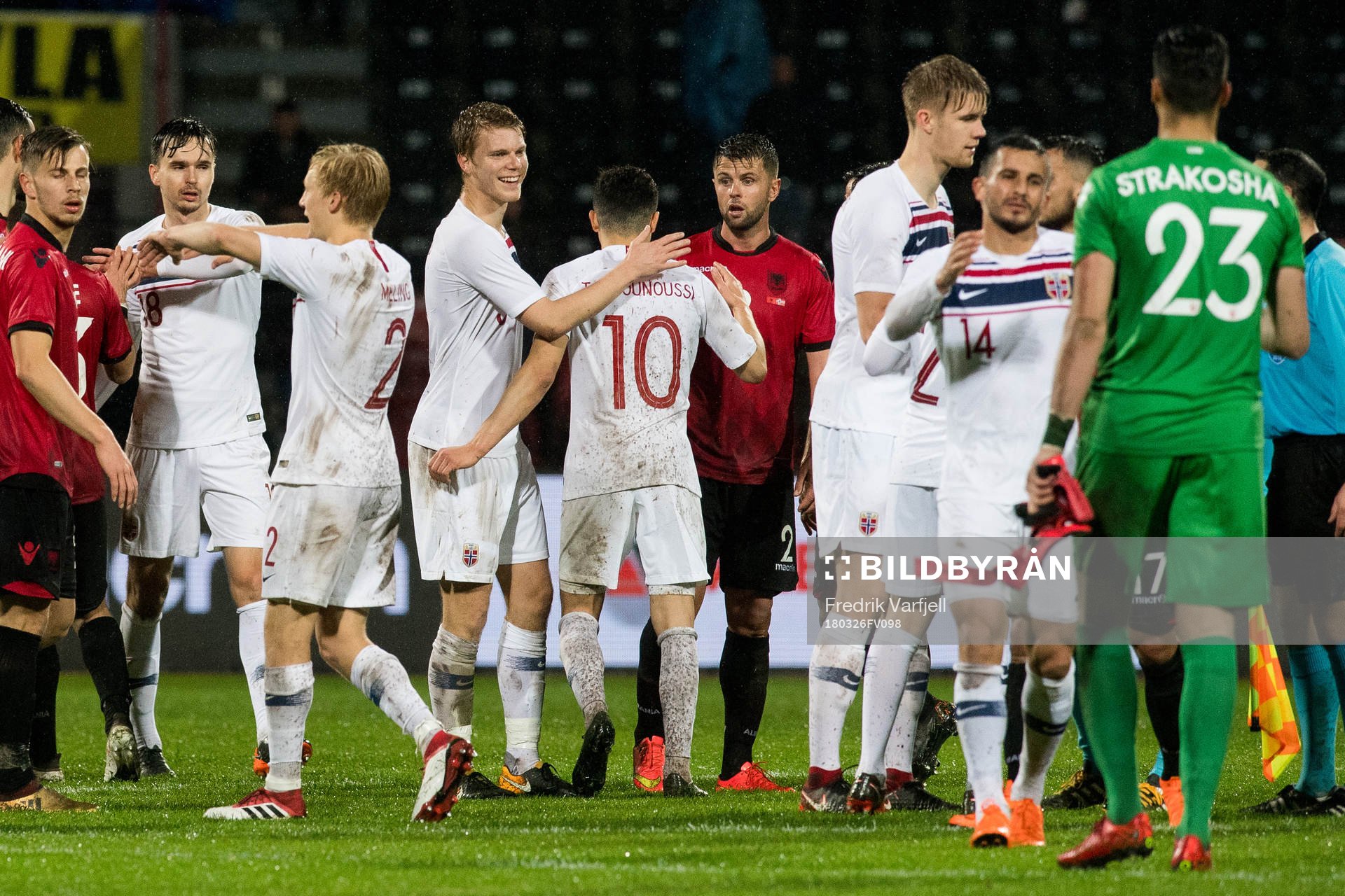 Sigurd Rosted of Norway celebrates with his teammates after the international friendly football match between Albania and Norway on March 26, 2018 in Elbasan.