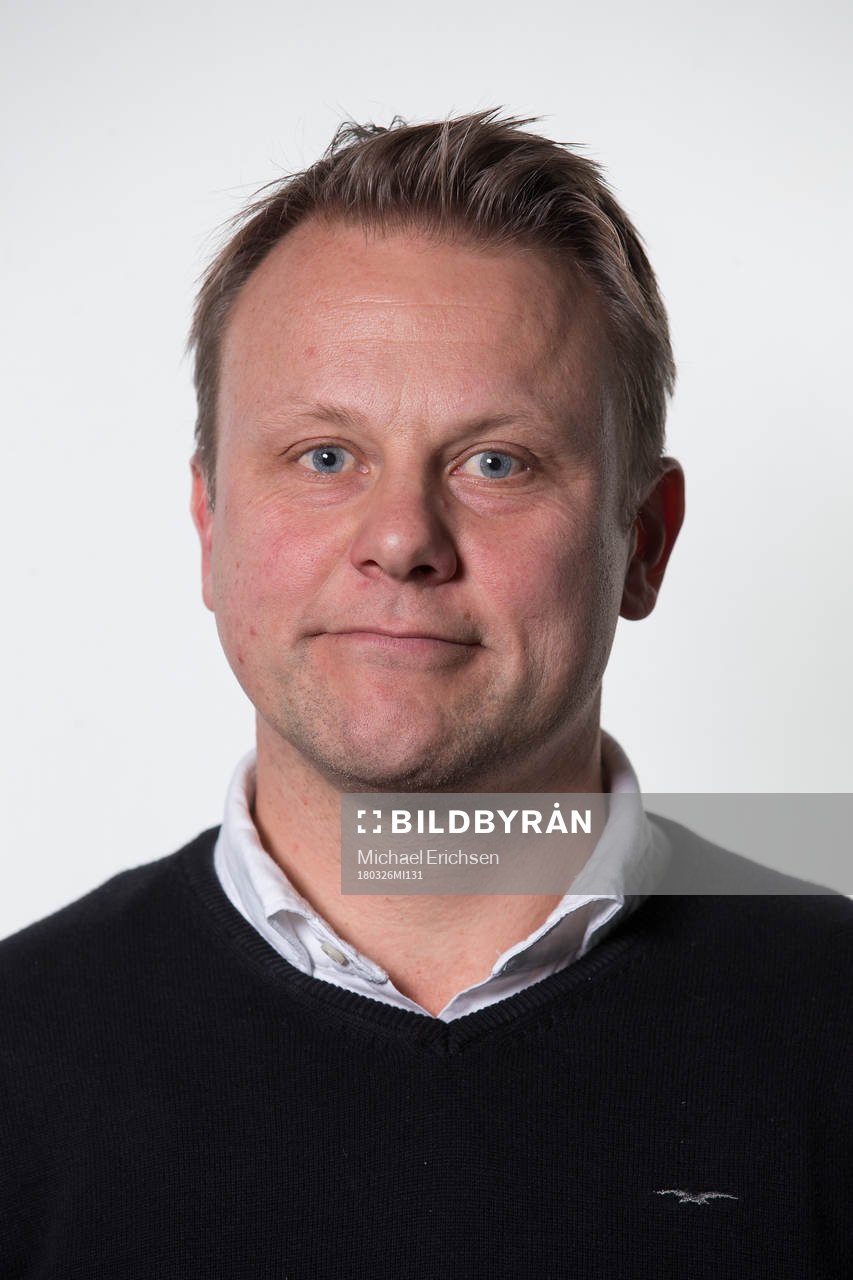 Frej Täbys tränare Roberth Björknesjö poserar för ett porträtt under upptaktsträffen för Superettan i fotboll den 26 mars 2018 i Göteborg.