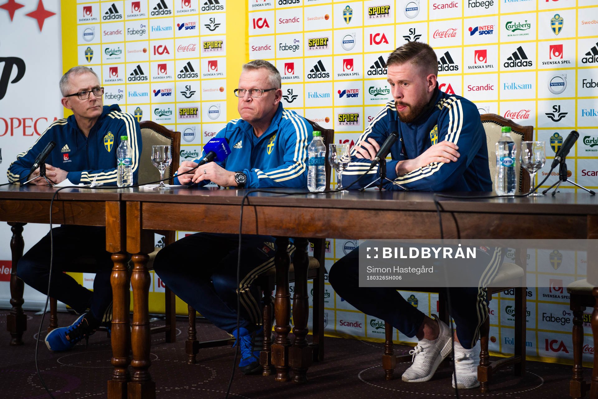 Sveriges förbundskapten Janne Andersson och Pontus Jansson