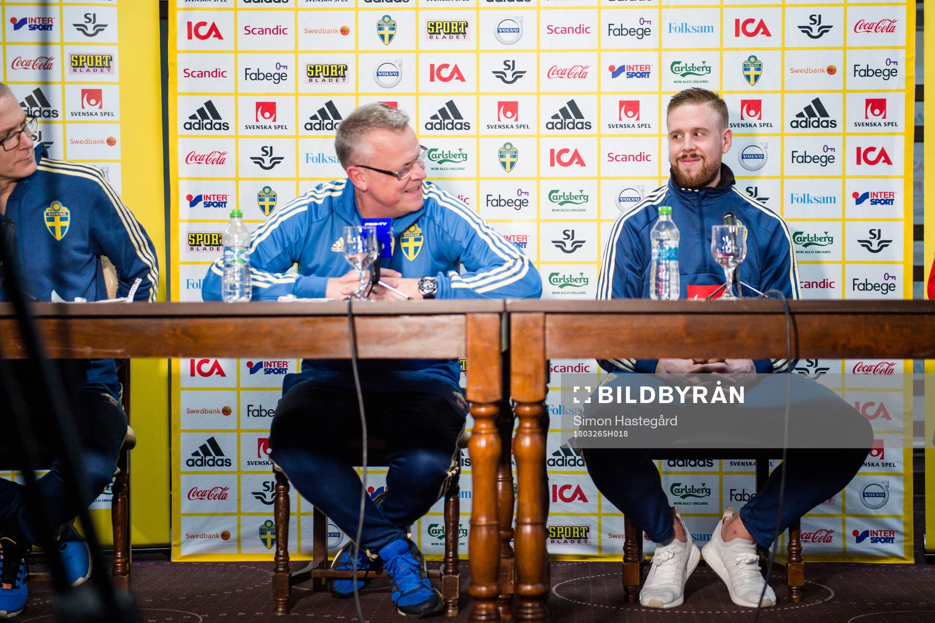 Sveriges förbundskapten Janne Andersson och Pontus Jansson