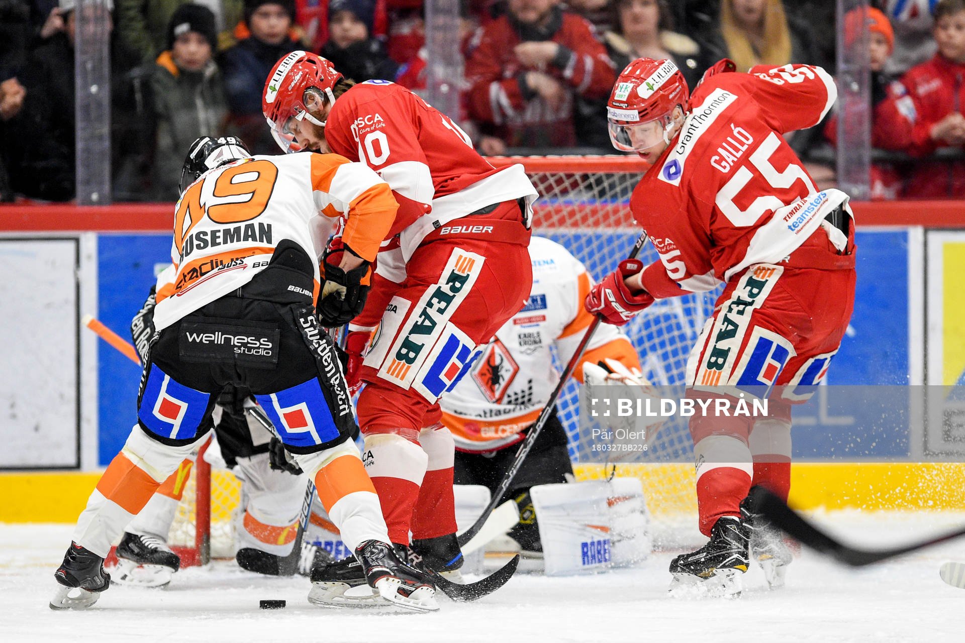 Timrås Johan Persson och Vilmos Gallo framför Karlskronas