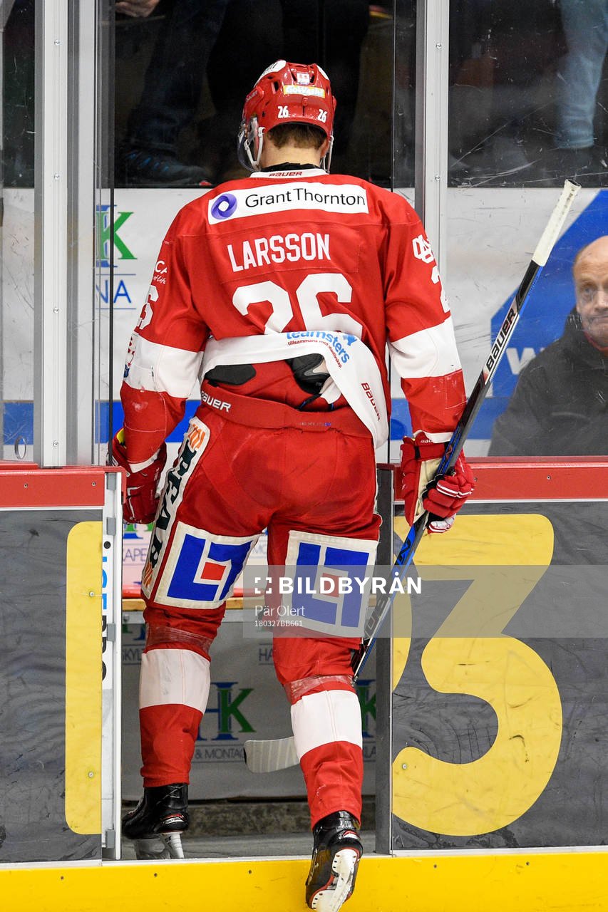 Timrås Hampus Larsson utvisad