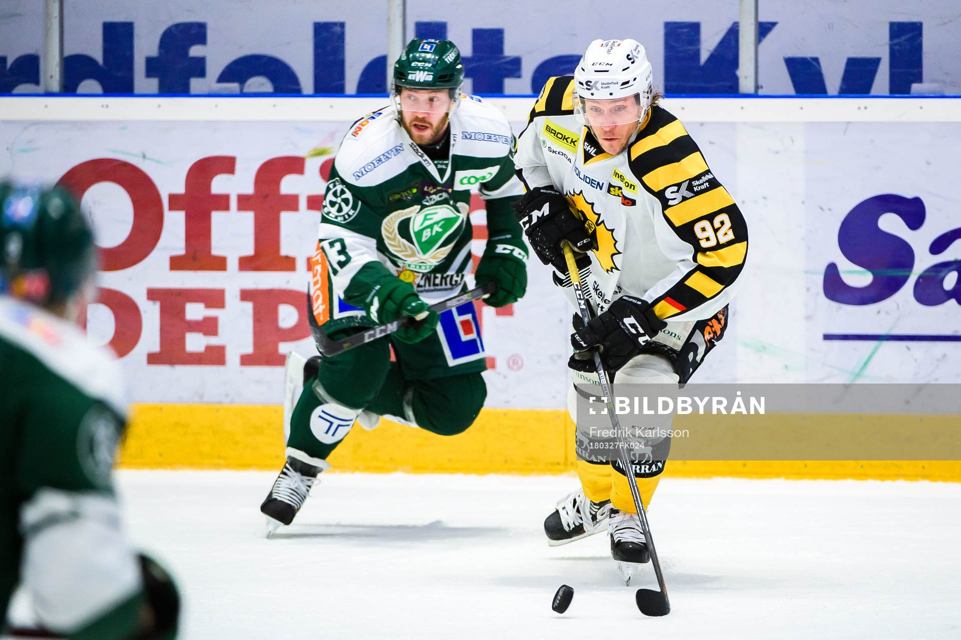 Färjestads Linus Persson och Skellefteås Jesper Olofsson