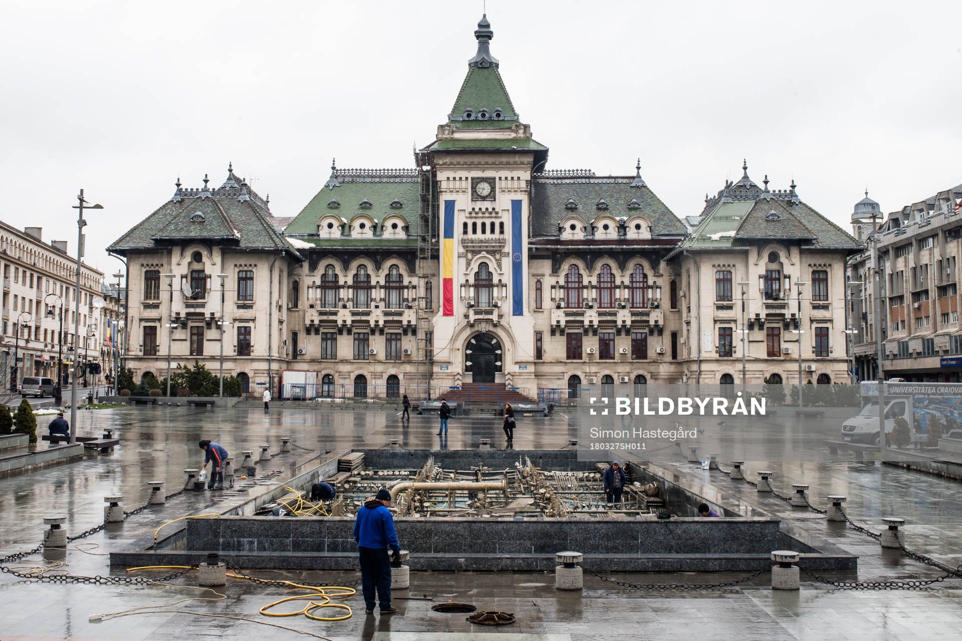 Palatul Administrativ Craiova inför Sveriges träningslandskamp mot Rumänien den 27 mars 2018 i Craiova.