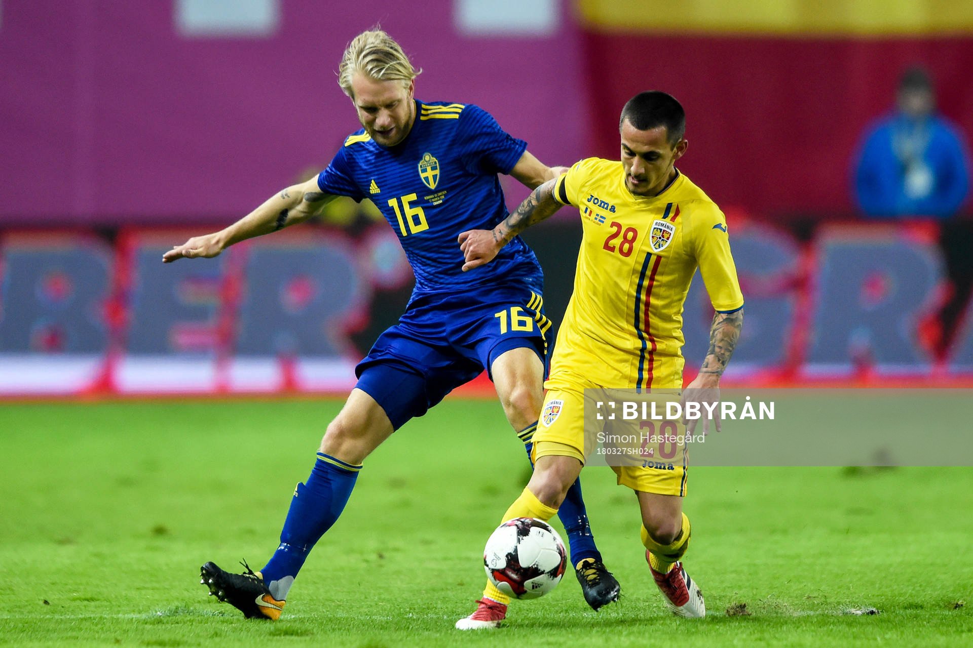 Sveriges Johan Larsson och Rumäniens Alexandru Mitrita