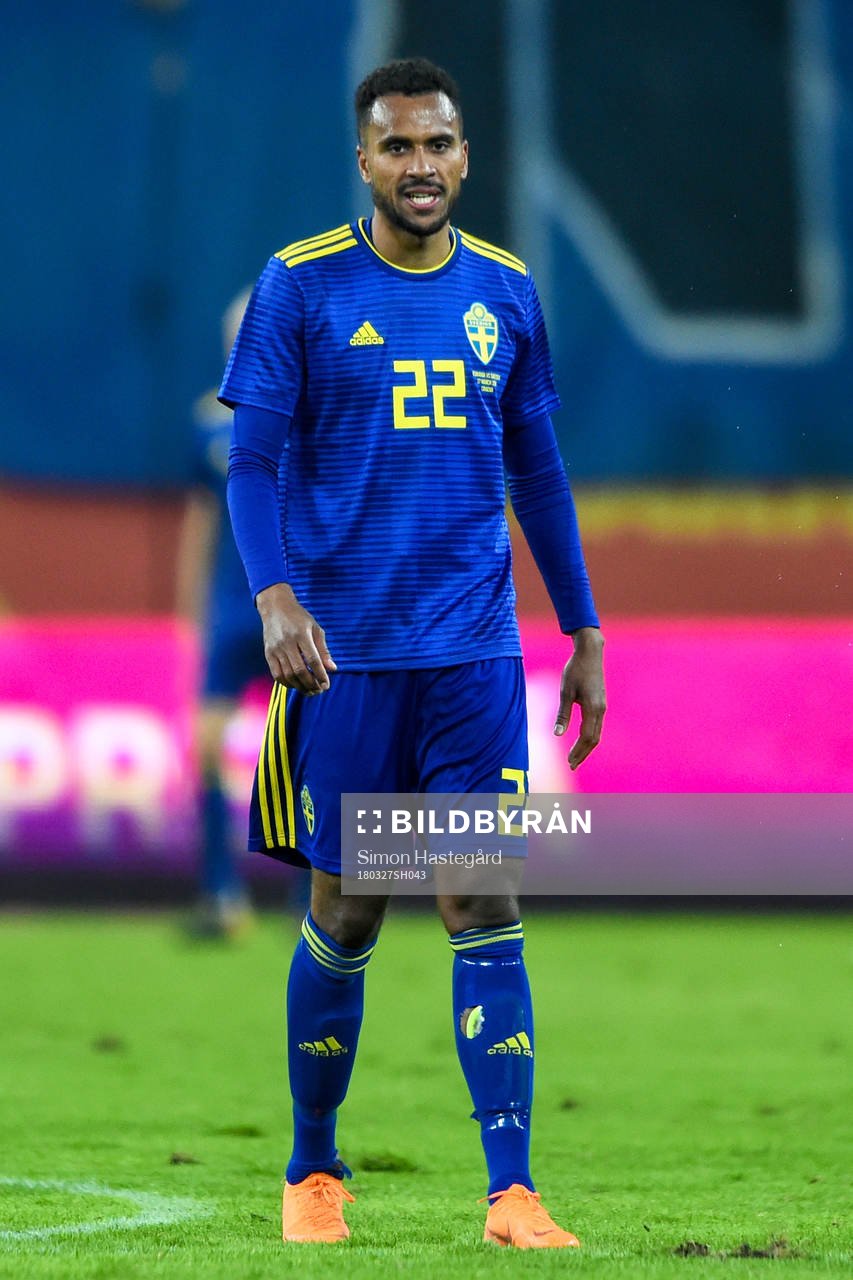 Sveriges Isaac Kiese Thelin deppar