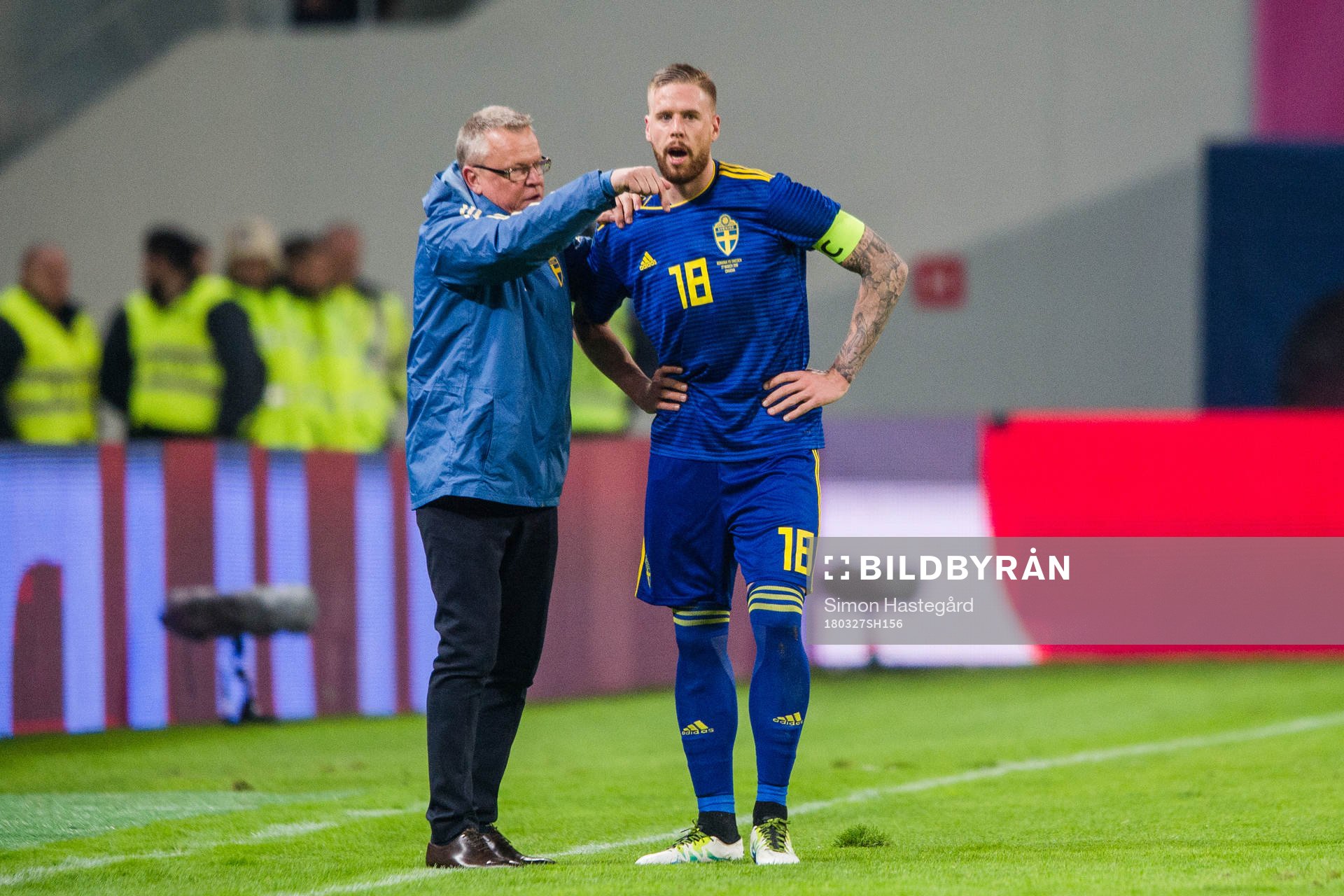 Sveriges förbundskapten Janne Andersson och Pontus Jansson