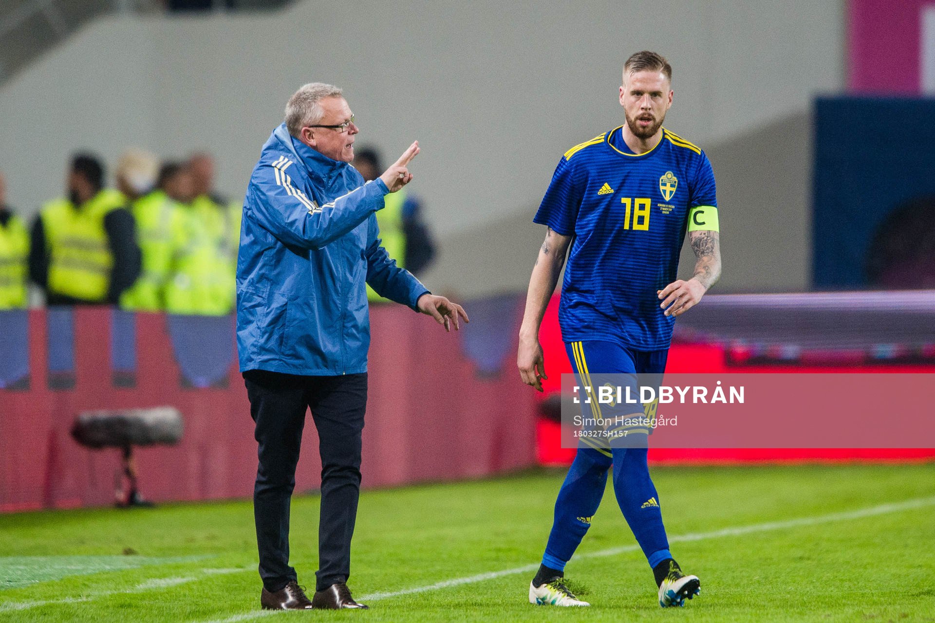 Sveriges förbundskapten Janne Andersson och Pontus Jansson