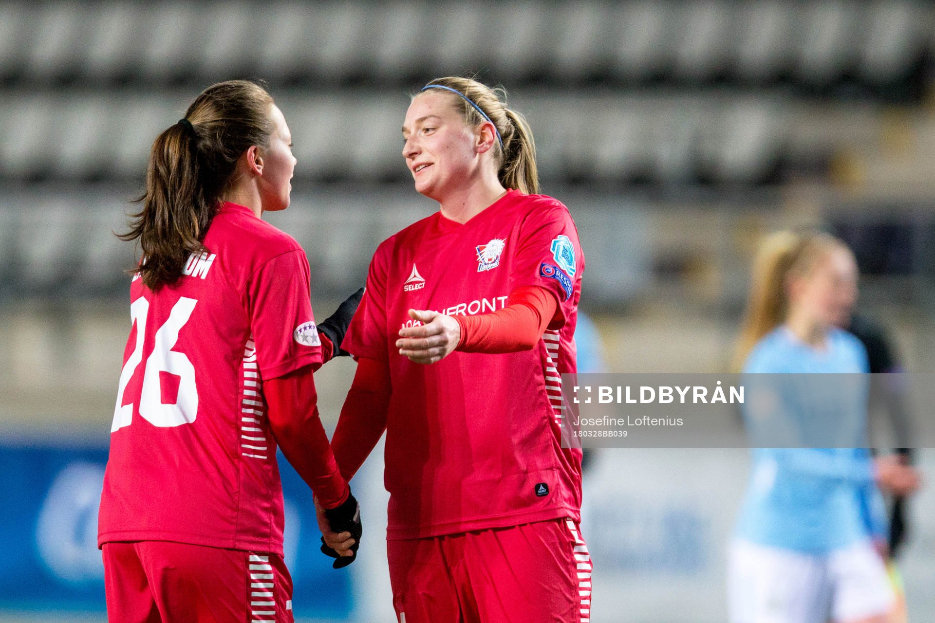 Linköpings Elin Landström och Maja Kildemoes deppar