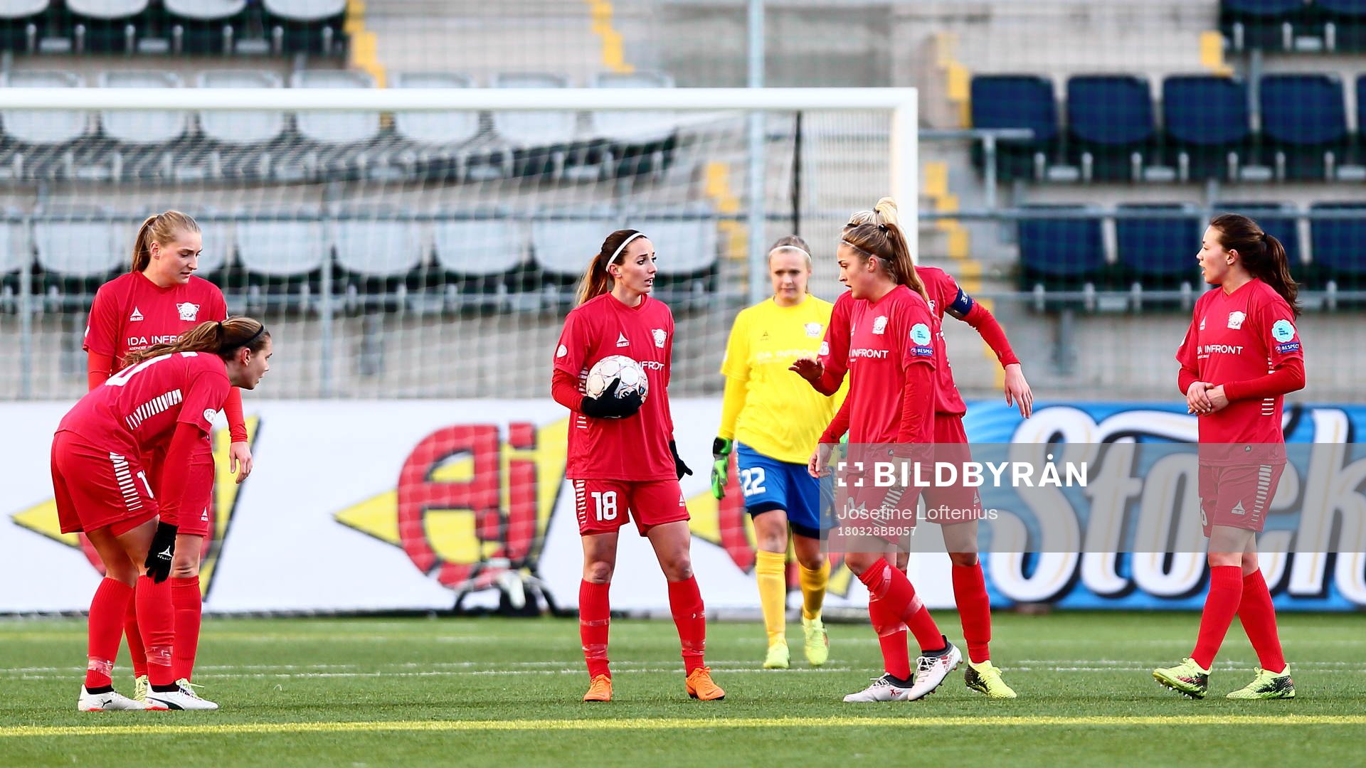 Linköpings Kosovare Asllani, Hilda Carlén  med flera