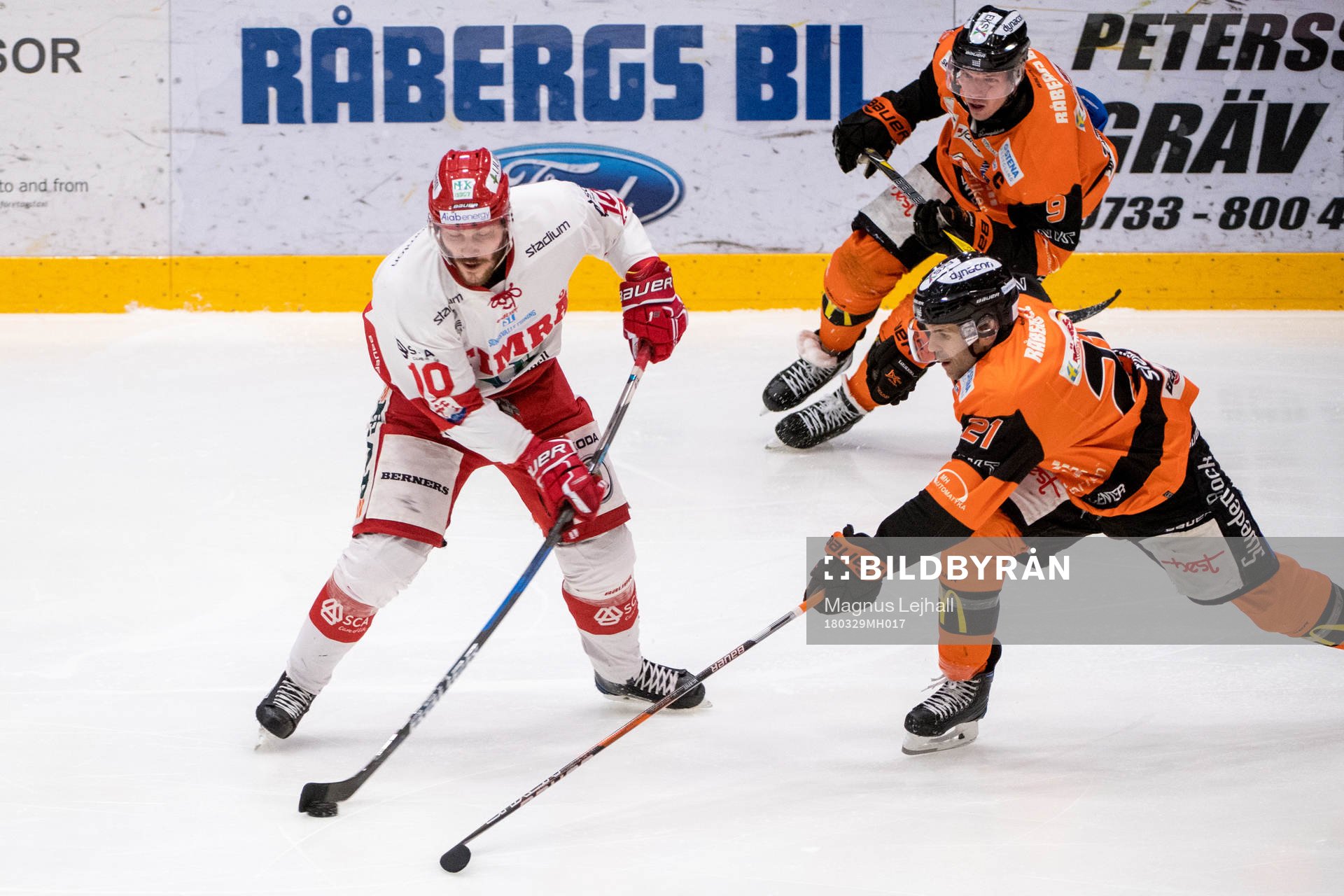 Timrås Johan Persson och Karlskronas Cory Murphy