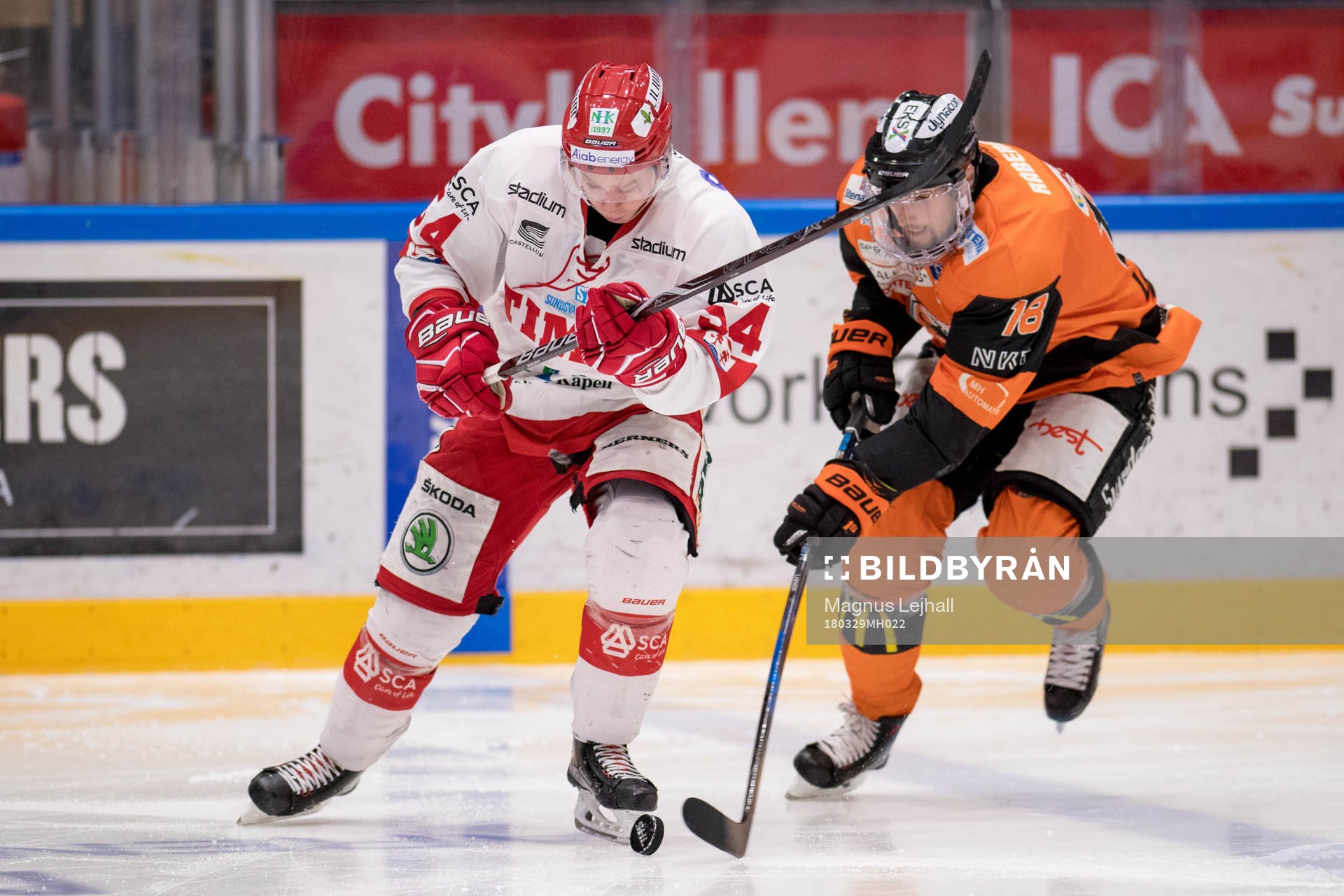 Timrås Jonathan Dahlen och Karlskronas Emil Larsson