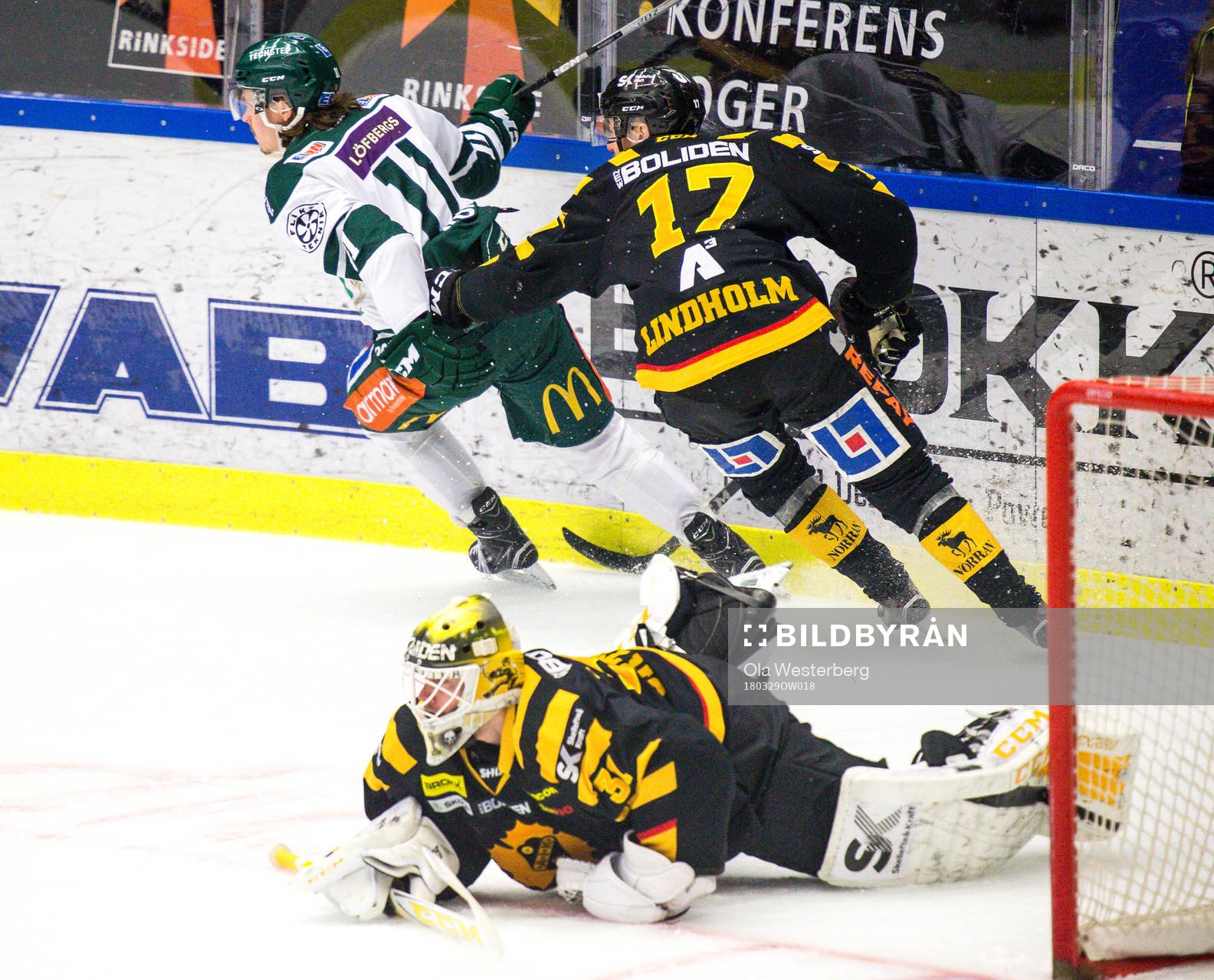 Skellefteås Pär Lindholm och målvakt Joni Ortio