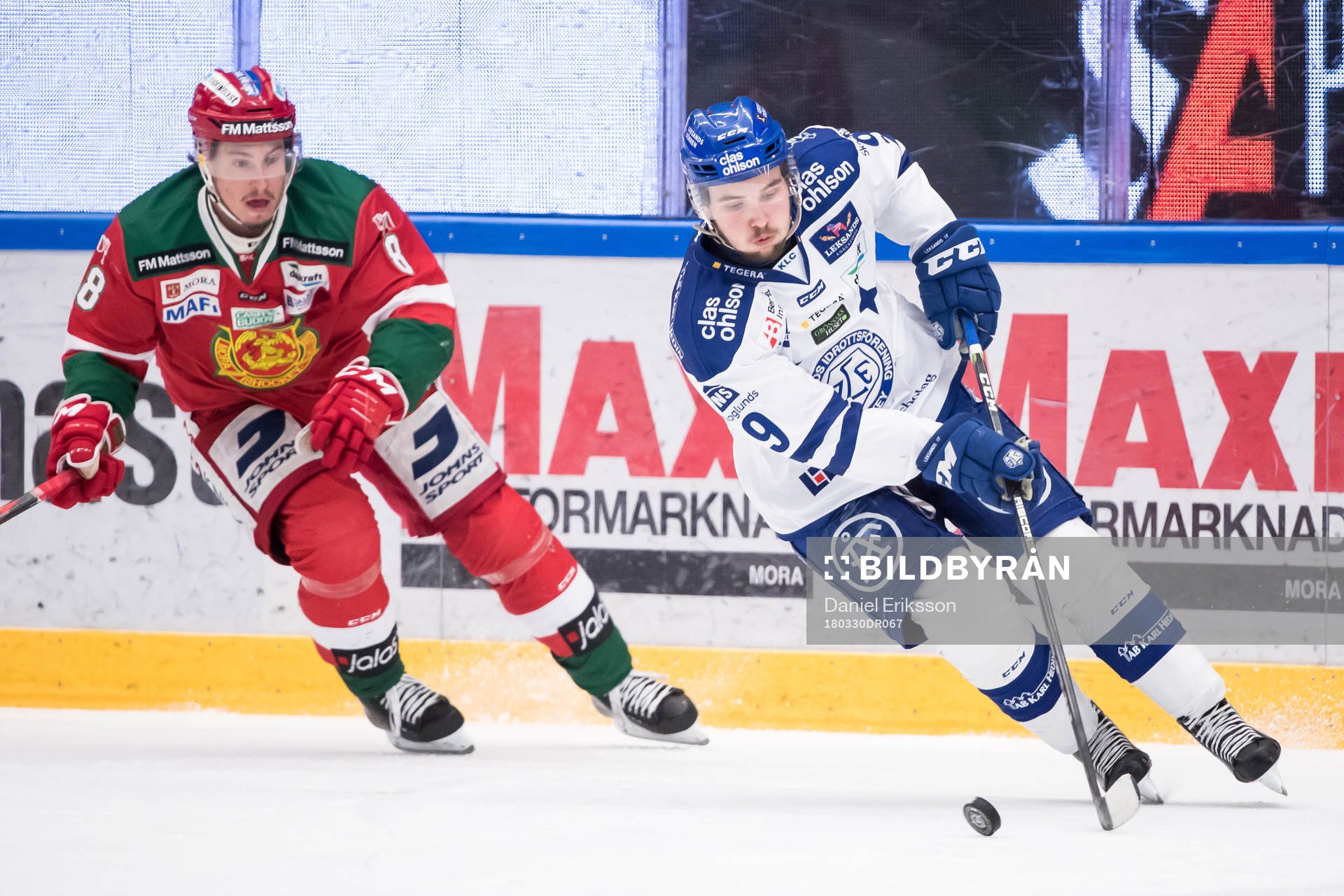 Moras Robin Johansson och Leksands Emil Bemström  i