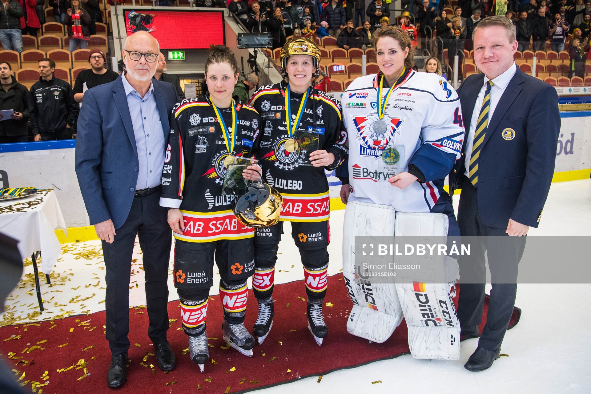 s ordförande Curt Johansson, Luleås Jenni Hiirikoski och