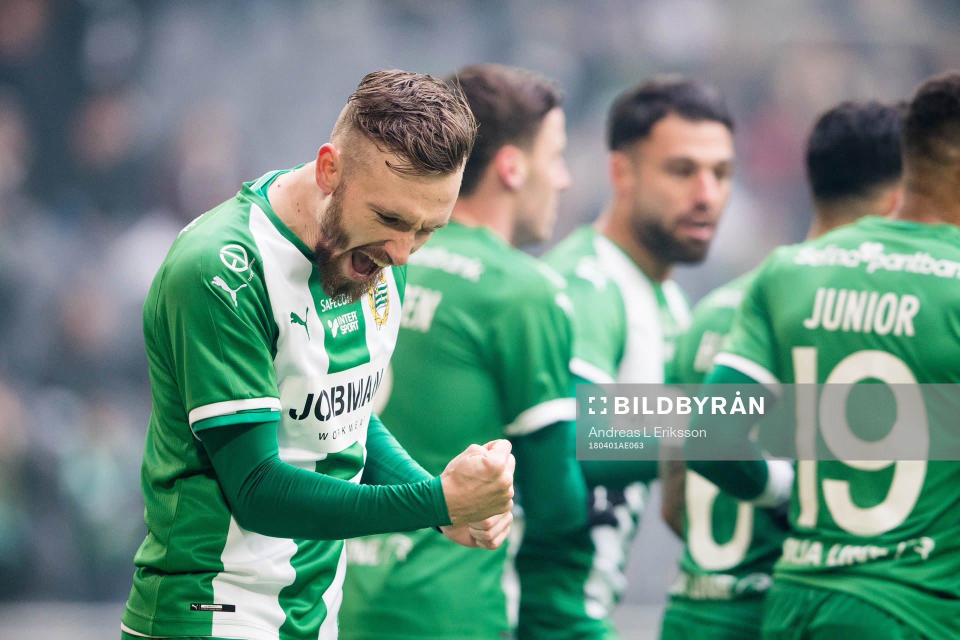 Hammarbys Simon Sandberg jublar under fotbollsmatchen i Allsvenskan mellan Hammarby och Sirius den 1 april 2018 i Stockholm. 