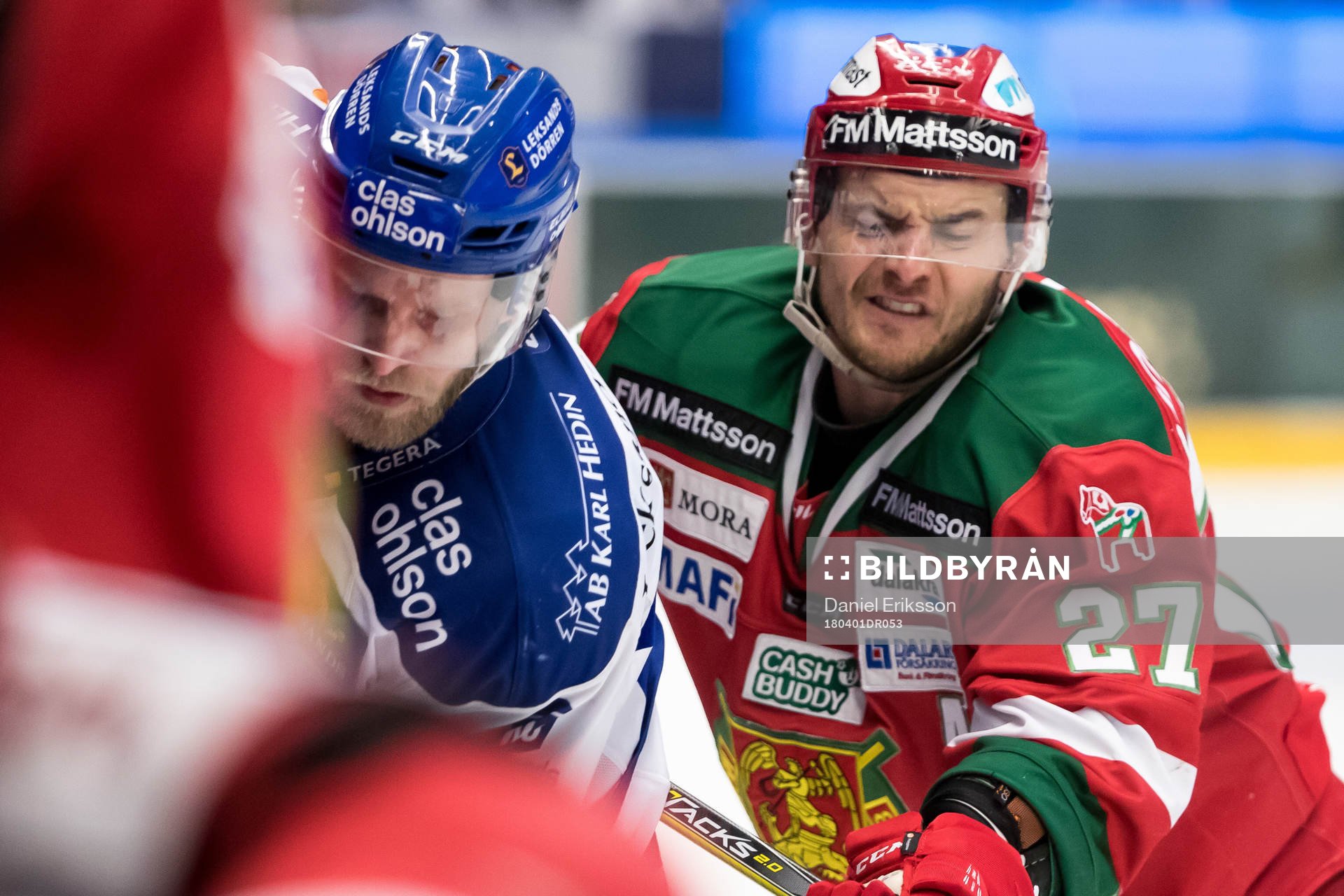 Leksands Daniel Pietta och Moras Matt Bailey  i