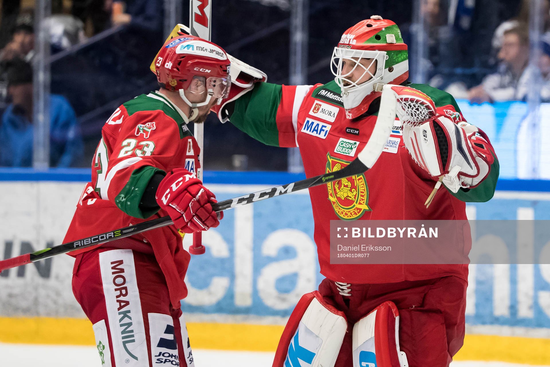 Moras målvakt Christian Engstrand jublar