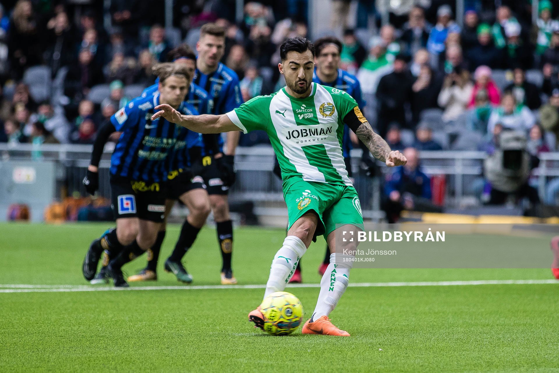 Hammarbys Jiloan Hamad gör 1-0 på straff