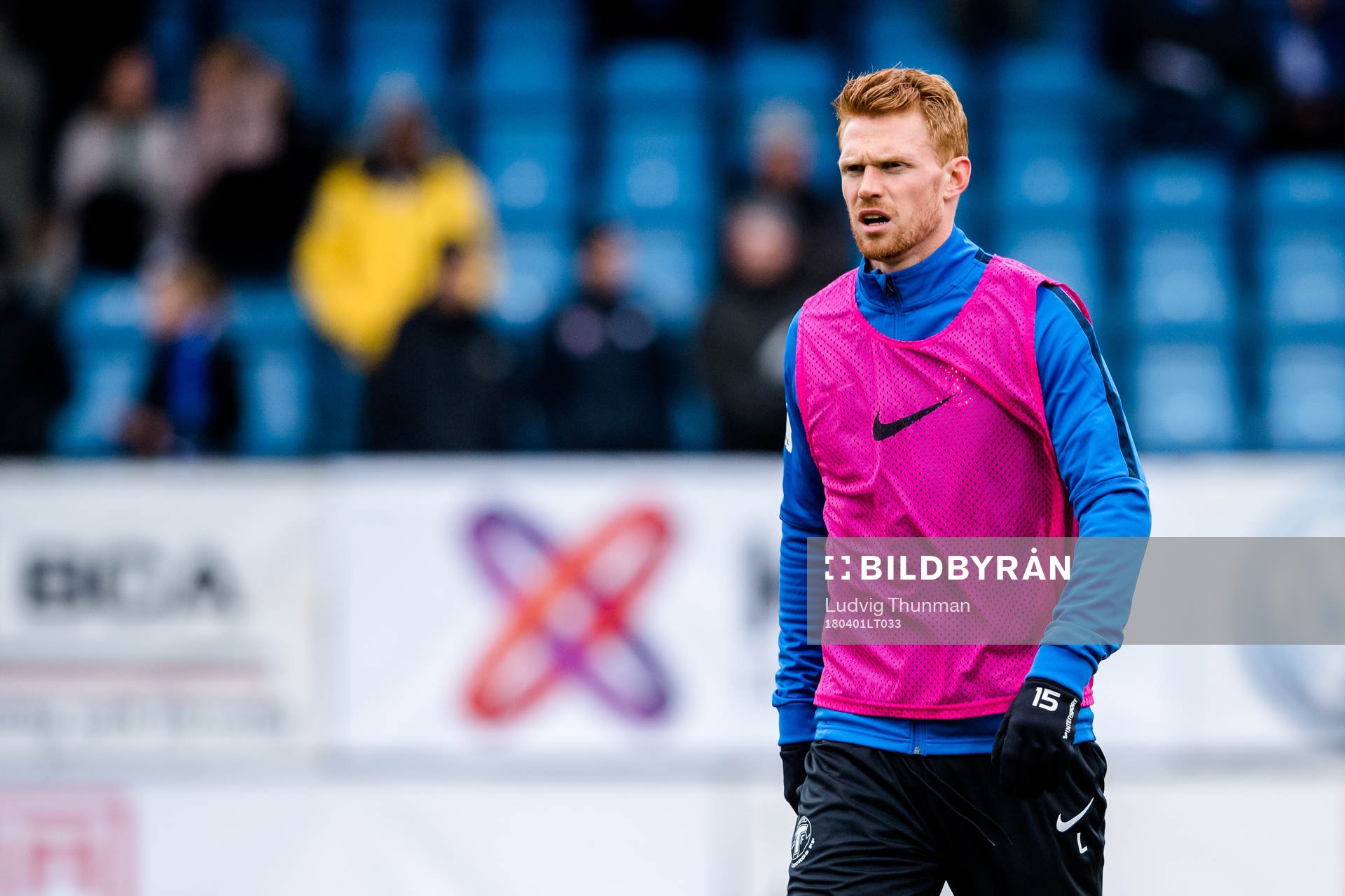 Trelleborgs Lasse Nielsen värmer upp före