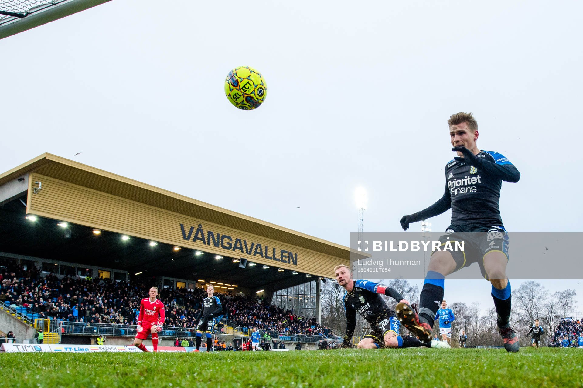 IFK Göteborgs målvakt Pontus Dahlberg , Victor Wernersson
