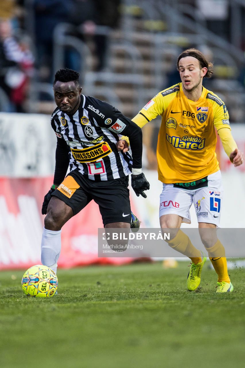 Landskronas Edafe Egbedi och Falkenbergs Robin Östlind