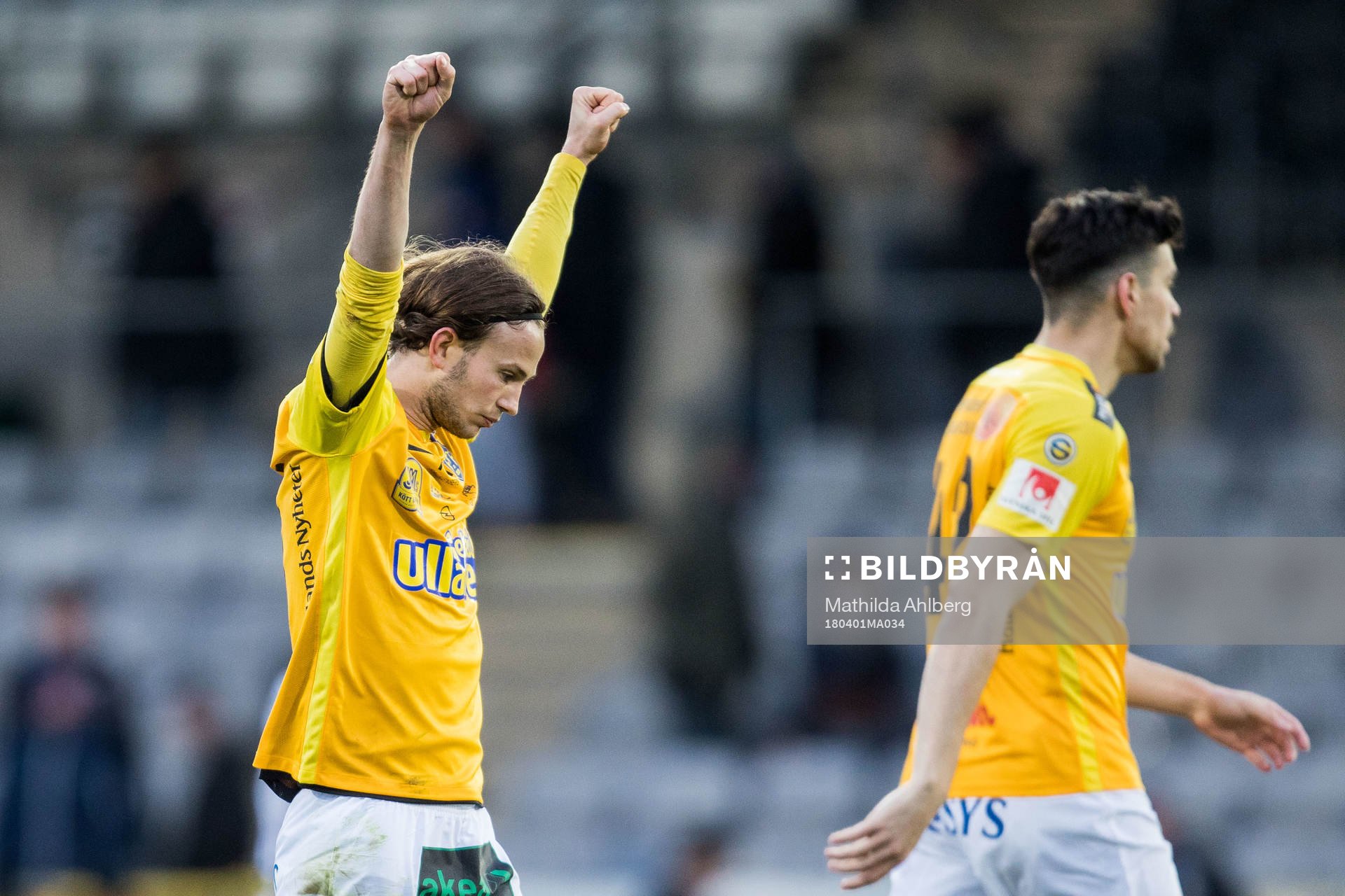 Falkenbergs Robin Östlind jublar