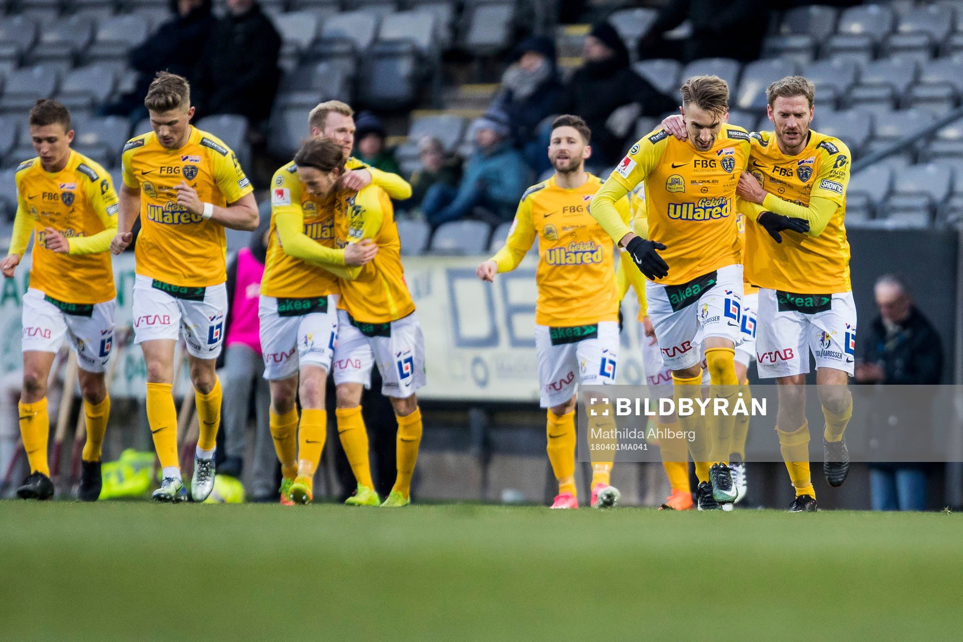 Falkenbergs spelare jublar