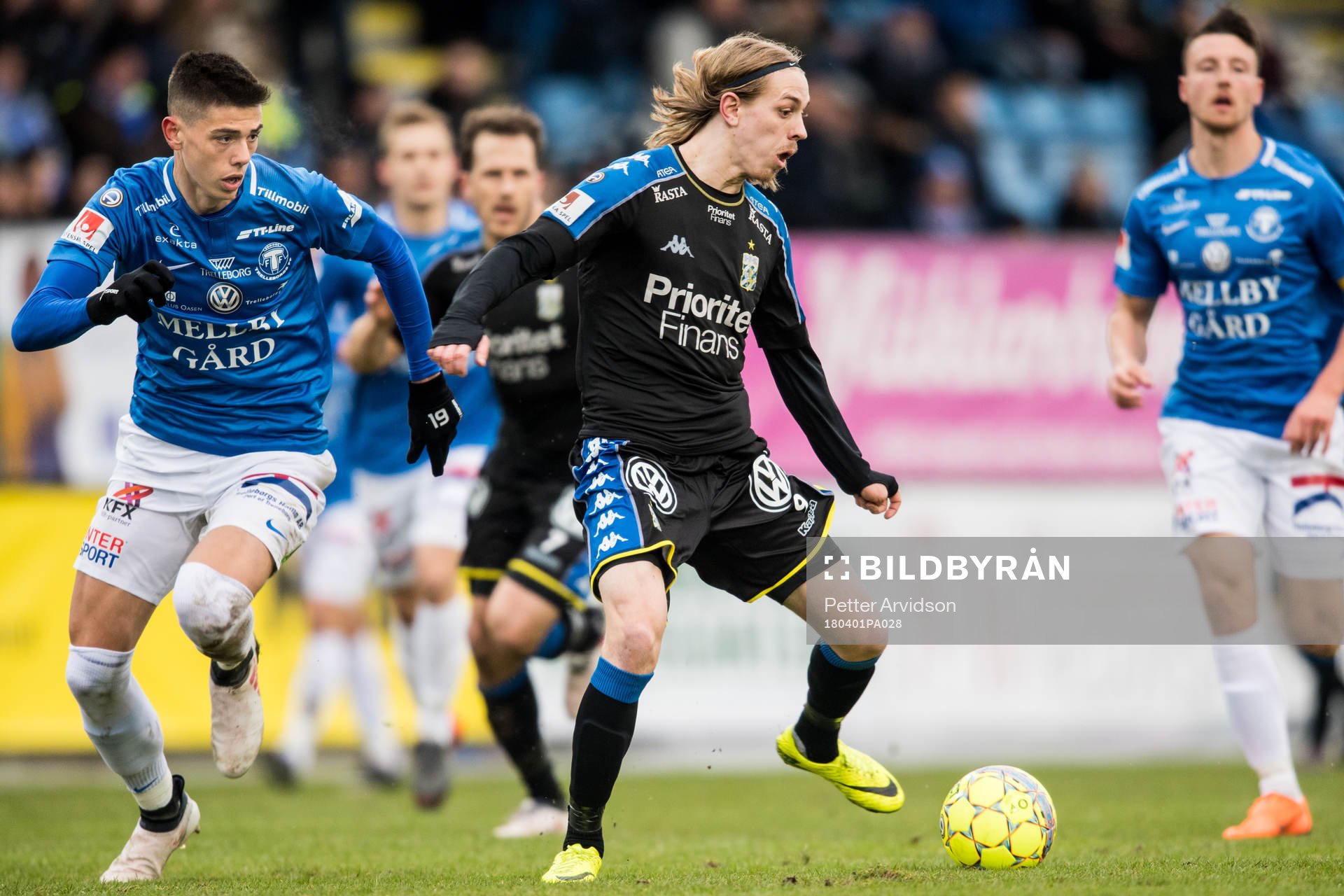 Trelleborgs Dennis Hadzikadunic och IFK Göteborgs Elias