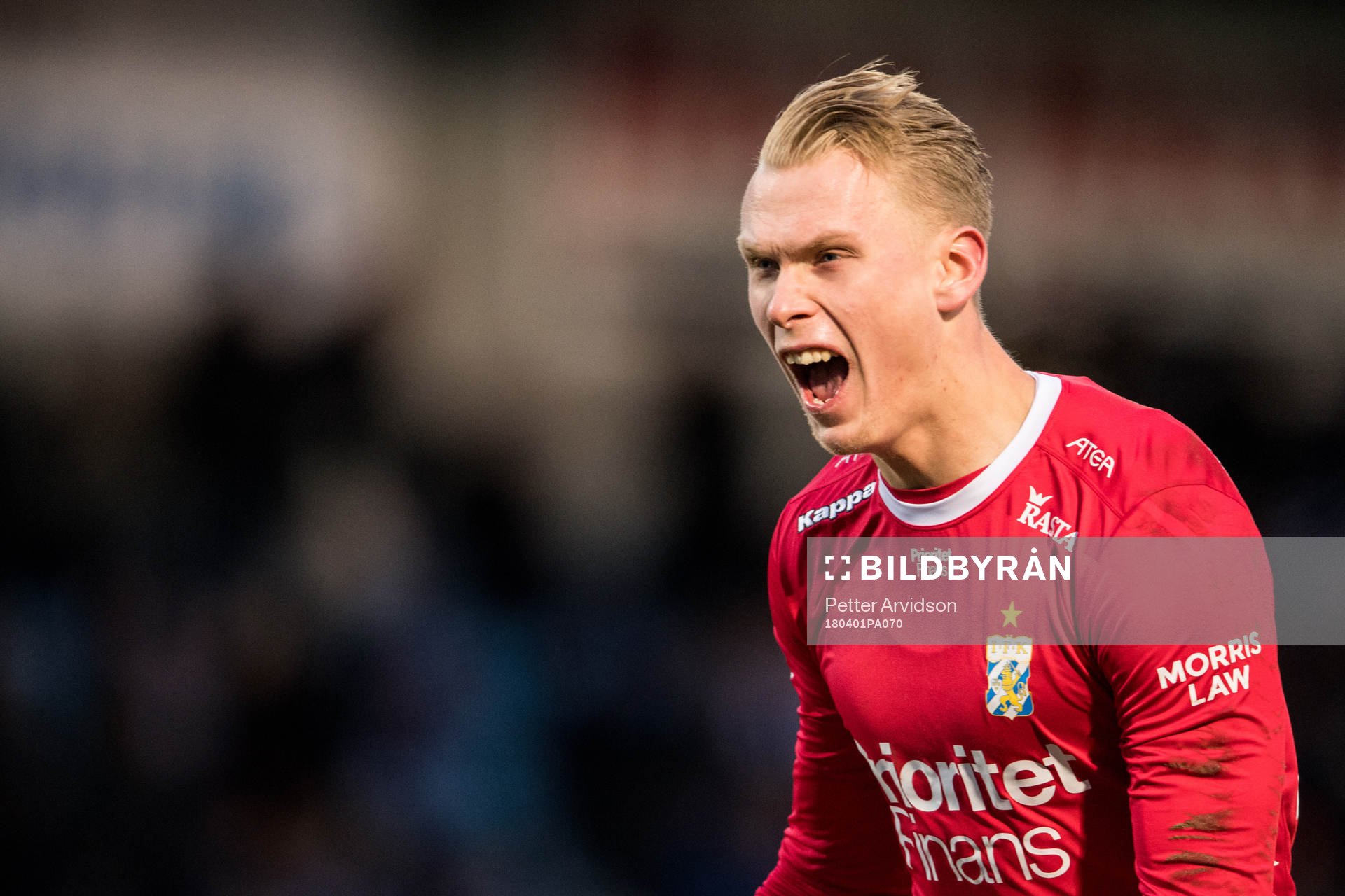 IFK Göteborgs målvakt Pontus Dahlberg jublar under fotbollsmatchen i Allsvenskan mellan Trelleborg och IFK Göteborg den 1 april 2018 i Trelleborg.
