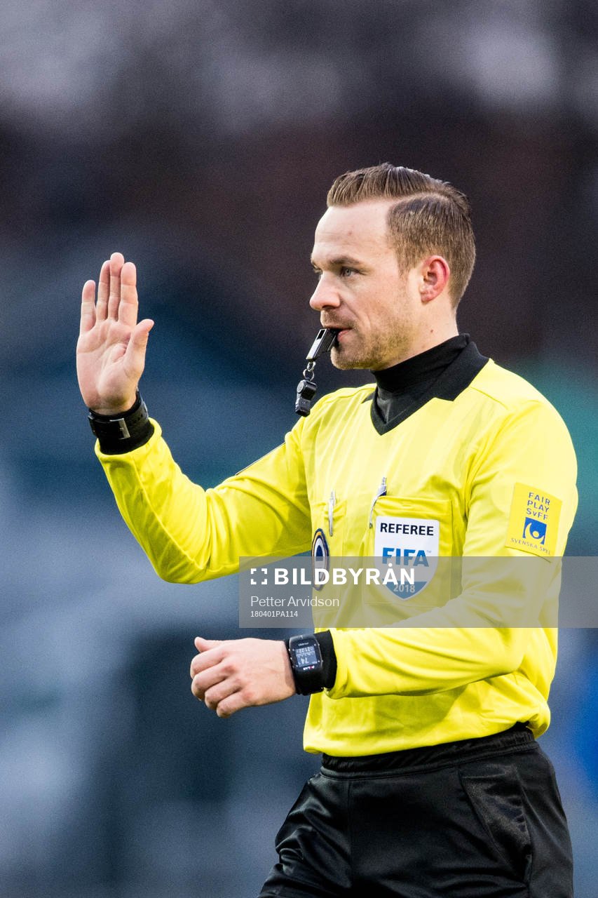 Domare Kristoffer Karlsson