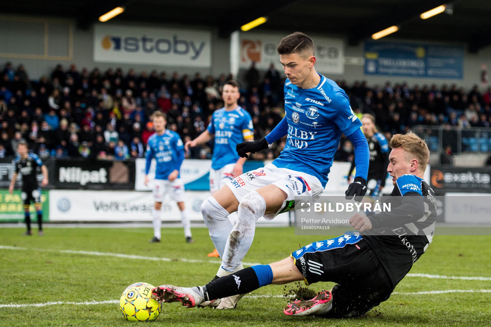 Trelleborgs Dennis Hadzikadunic och IFK Göteborgs