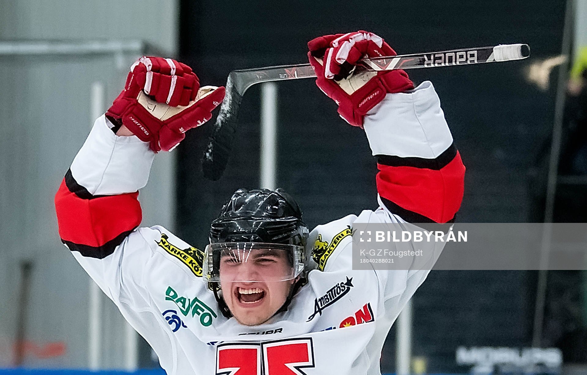 Örebros Glenn Gustafsson jublar