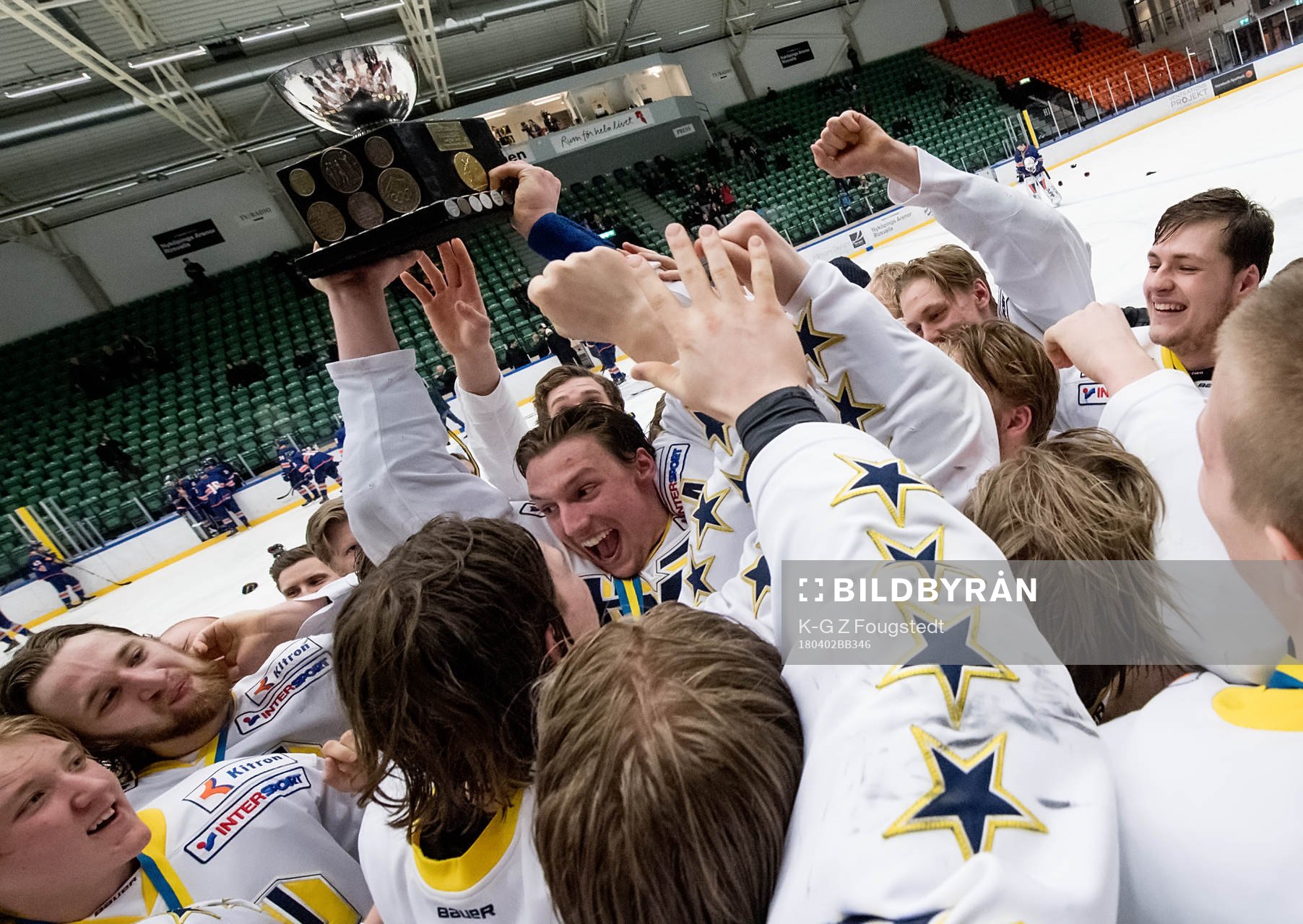 HV71 lyfter SM pokalen