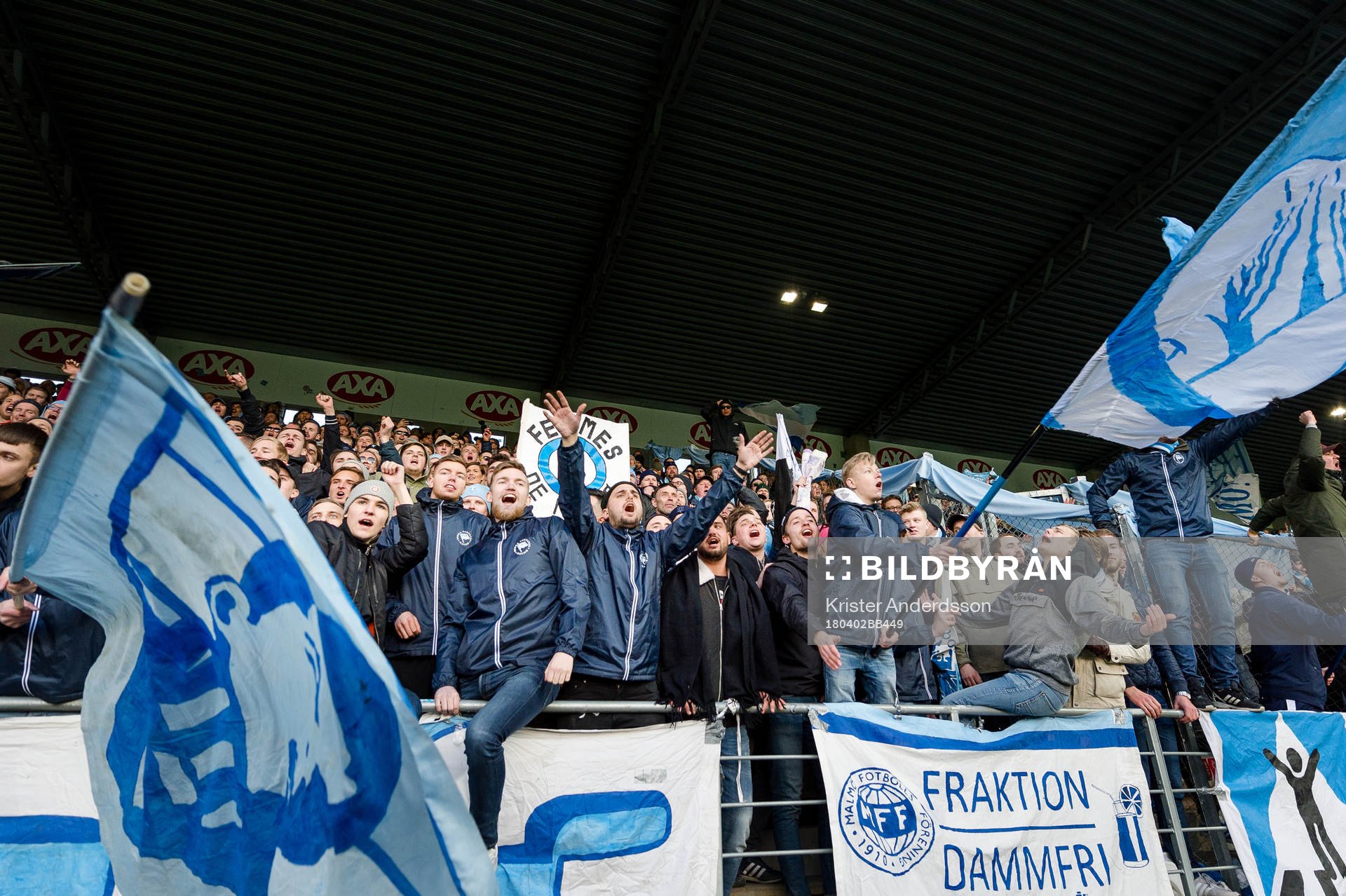 Malmö FFs supportrar som jublar