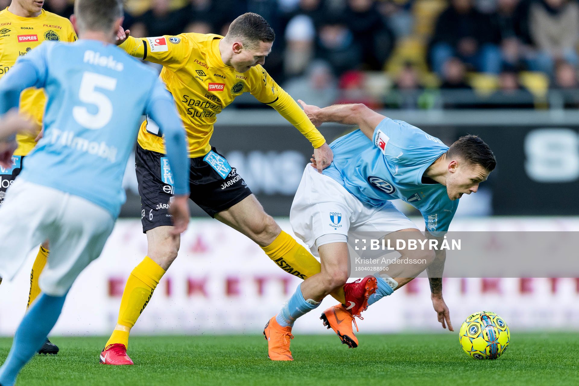 Malmö FFs Arnór Ingvi Traustason och Elfsborgs Jon