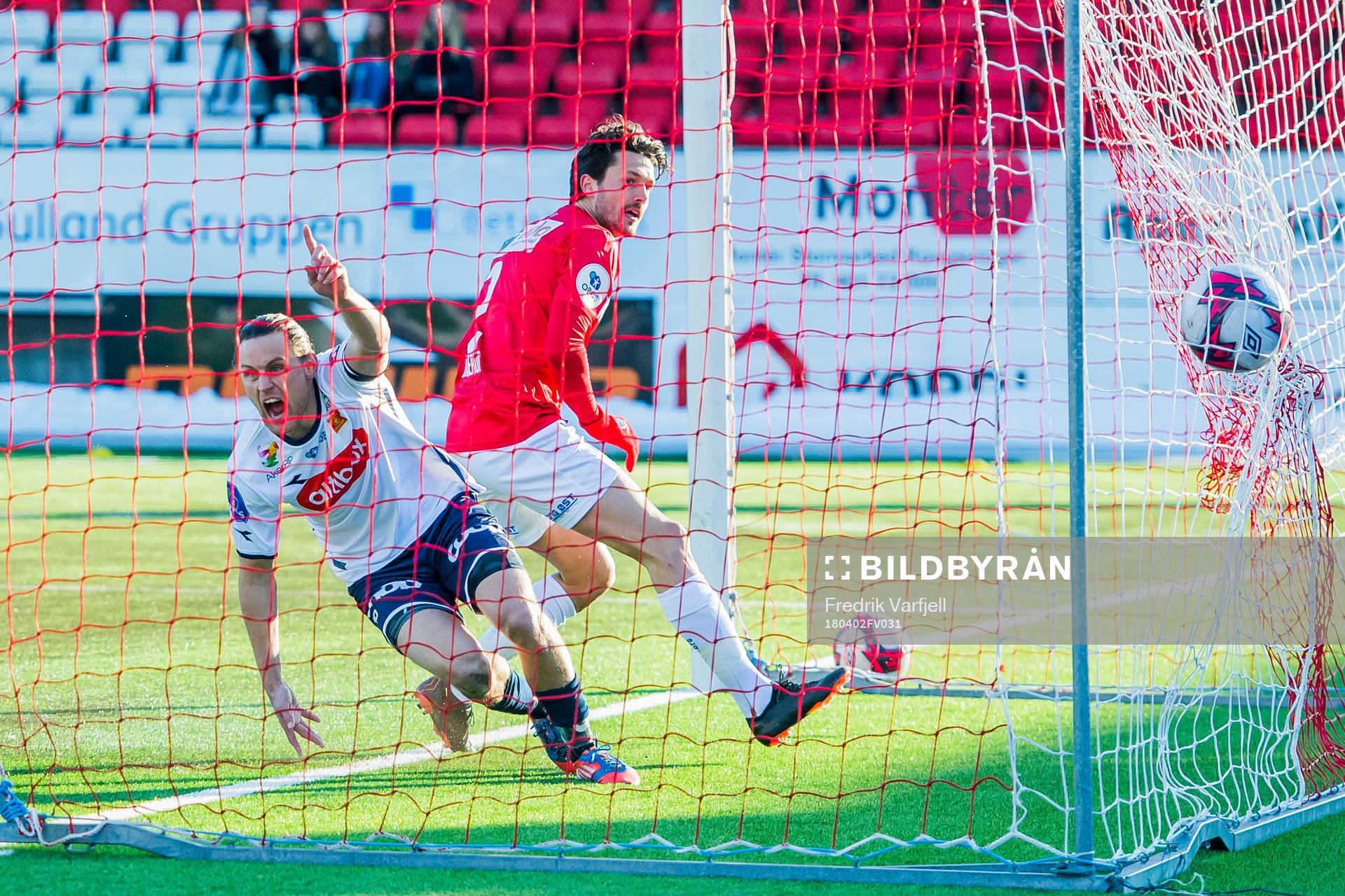 Tommy Høiland of Viking celebrates