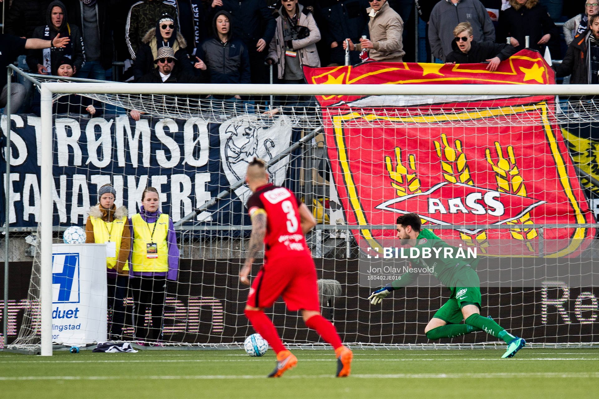 Vito Wormgoor of Brann and goalkeeper Samuel