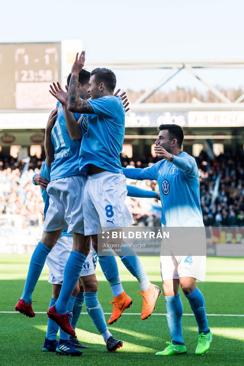 Malmö FFs Arnór Ingvi Traustason jublar