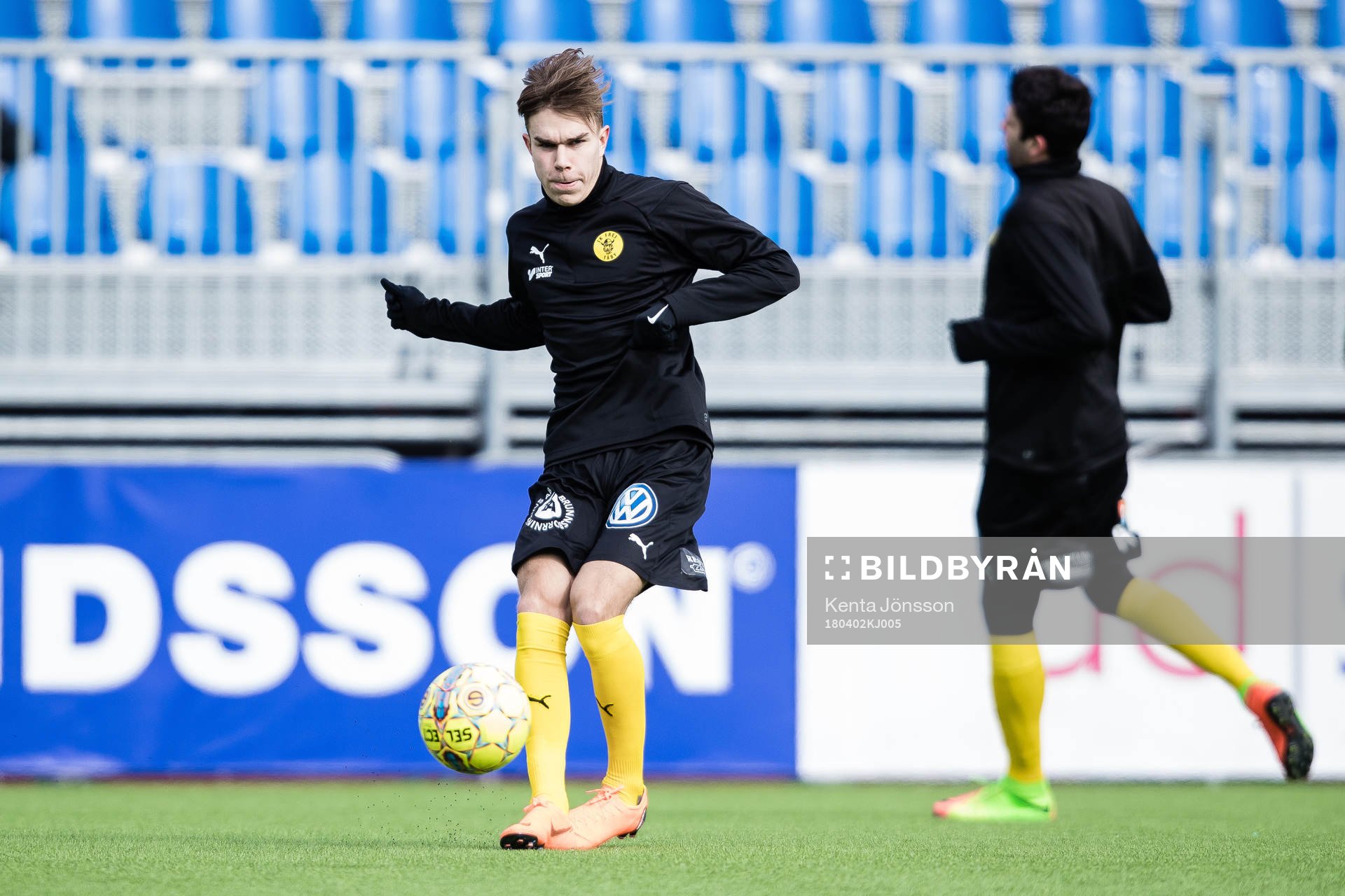 Frejs Dusan Jajic innan fotbollsmatchen i Superettan mellan