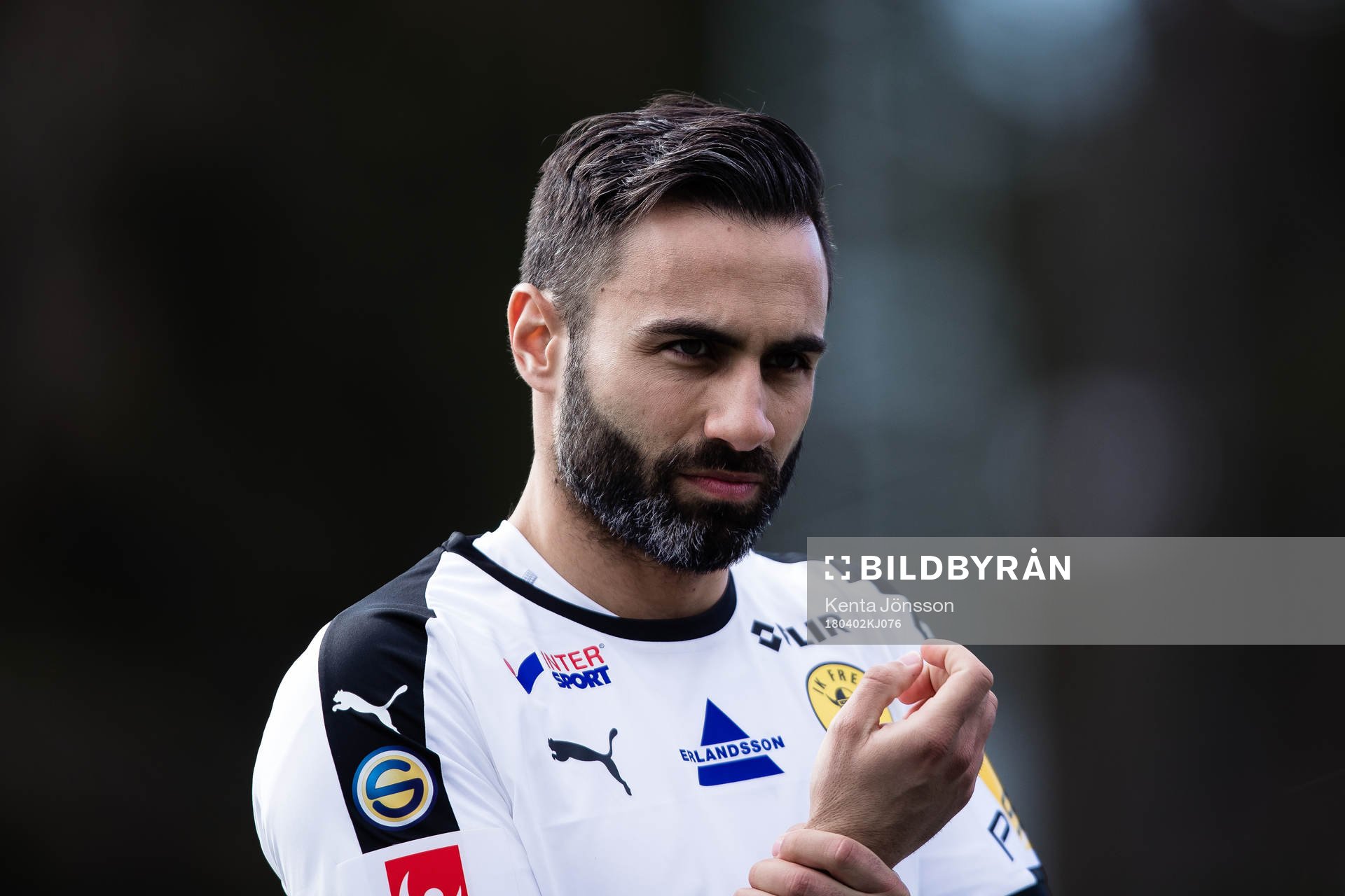 Frejs målvakt Marko Atanackovic innan fotbollsmatchen i