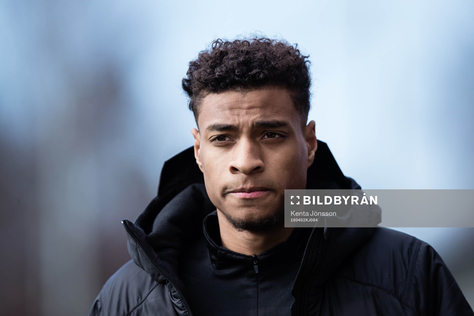Frejs Joseph Ceesay innan fotbollsmatchen i Superettan