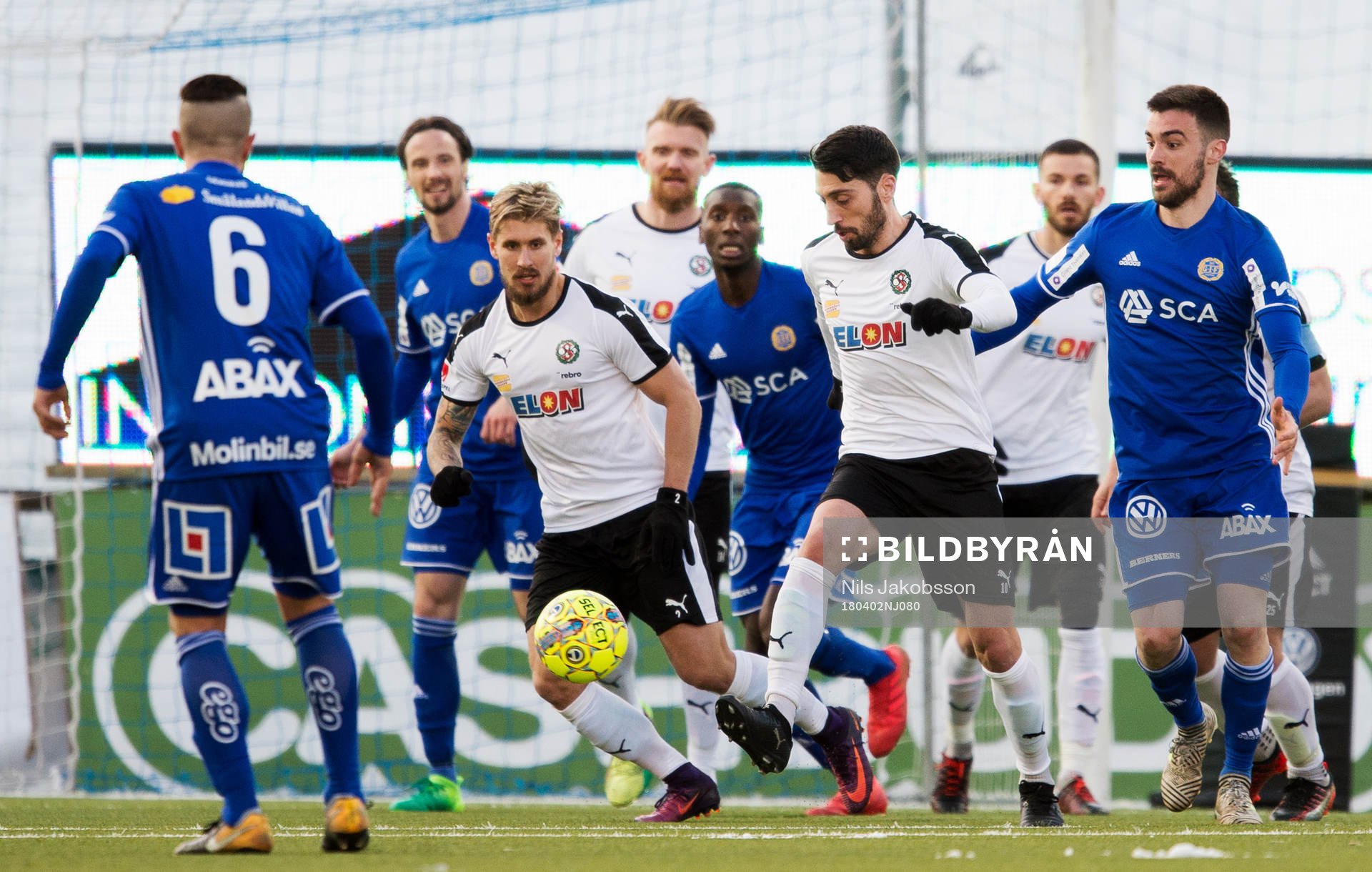 Örebros Nahir Besara och Sundsvalls Carlos Gracia