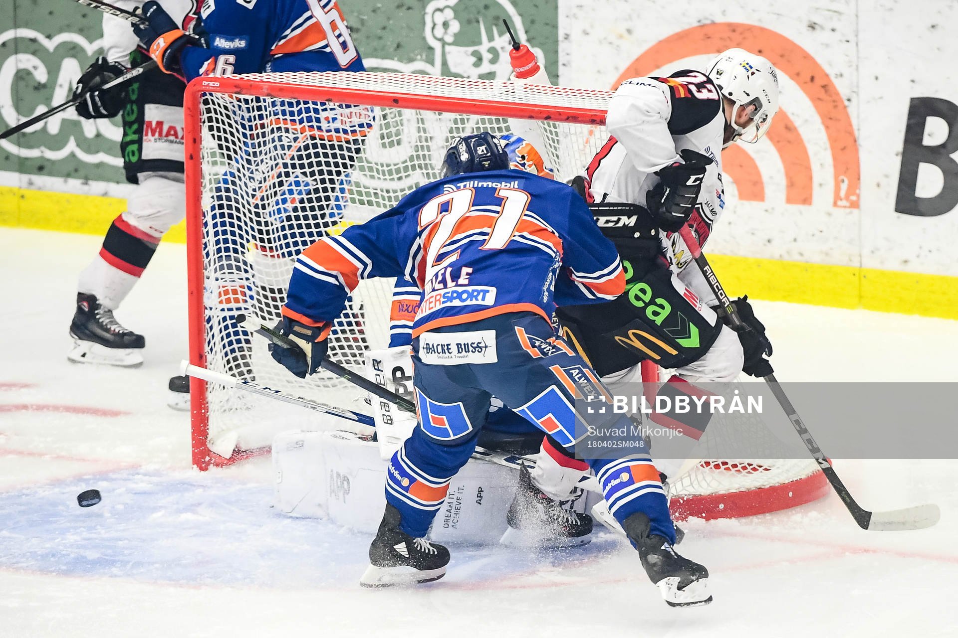 Växjös Andy Miele och Malmö Redhawks Christoffer Forsberg